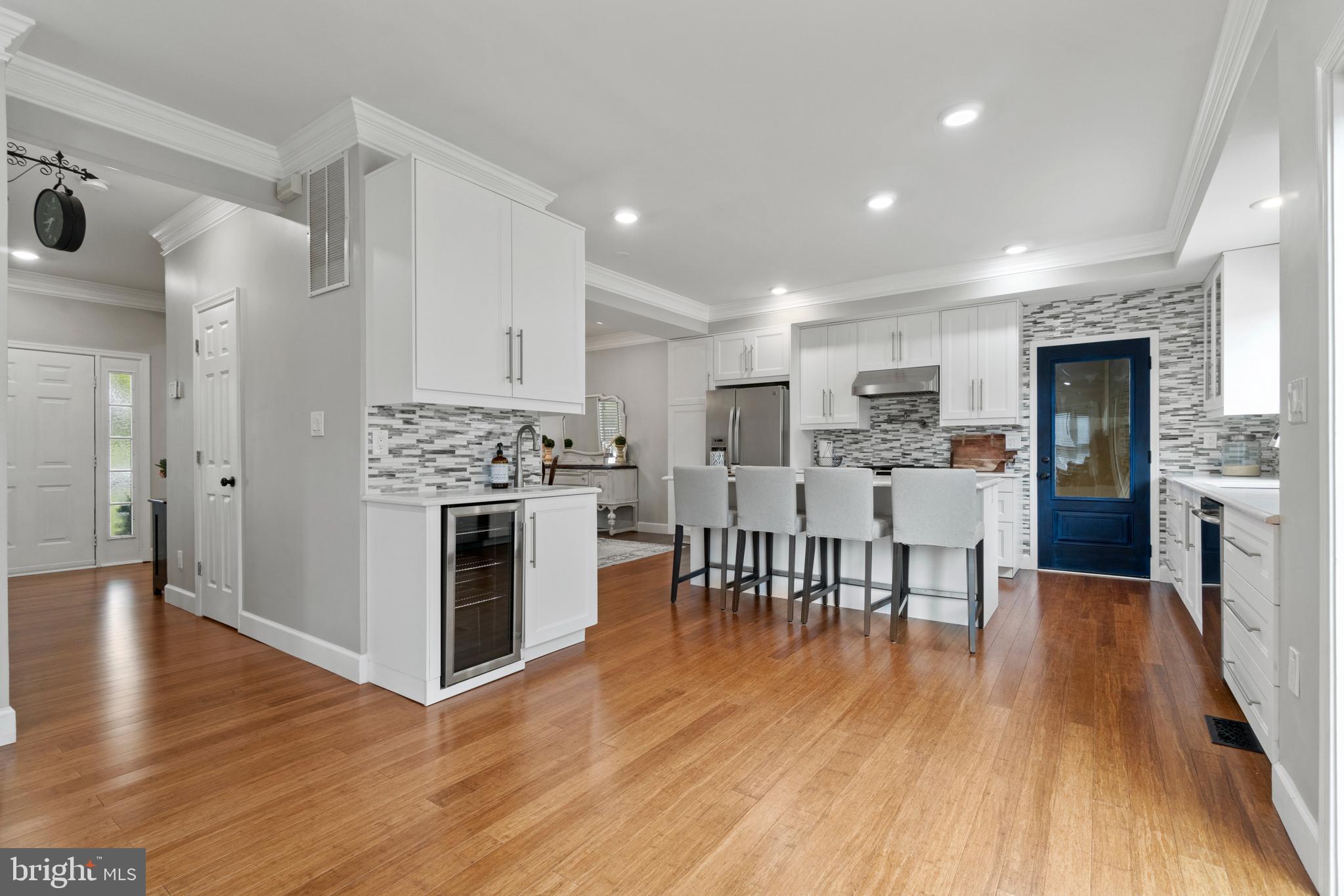 CROWN MANOR - Residential