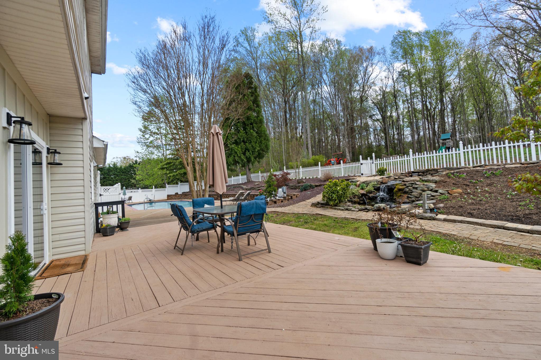 CROWN MANOR - Residential