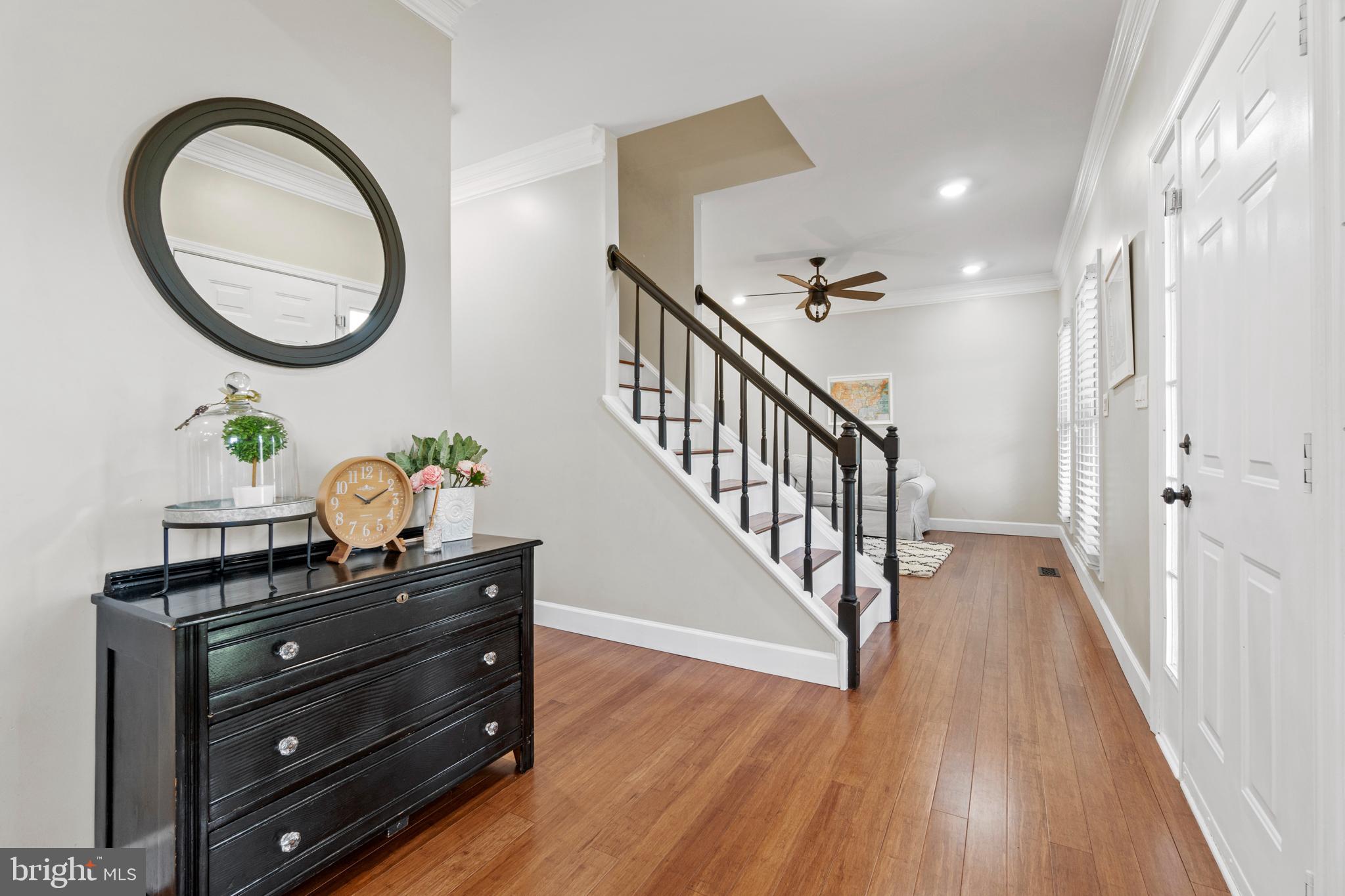 CROWN MANOR - Residential