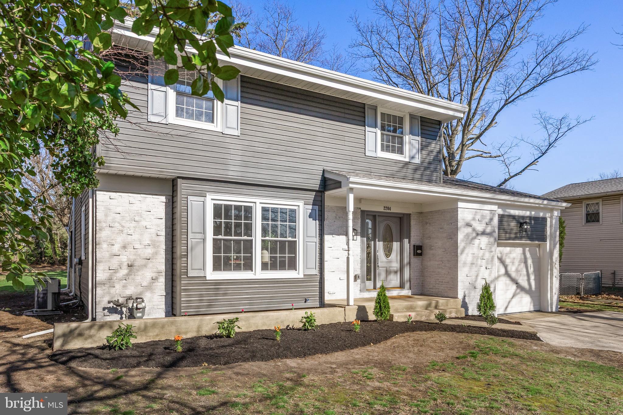 2204 NEW ALBANY ROAD