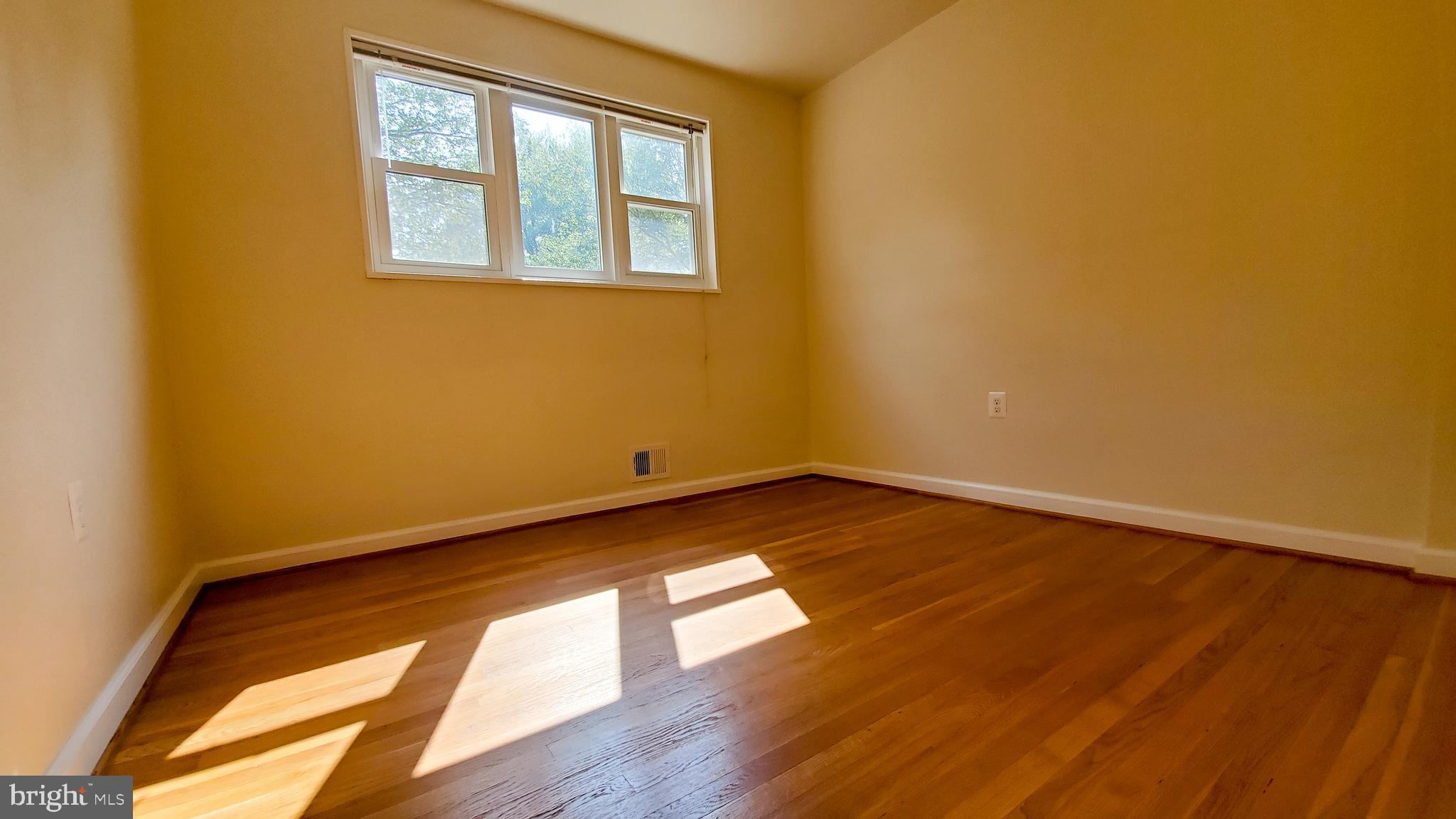 FERNWOOD - Residential Lease