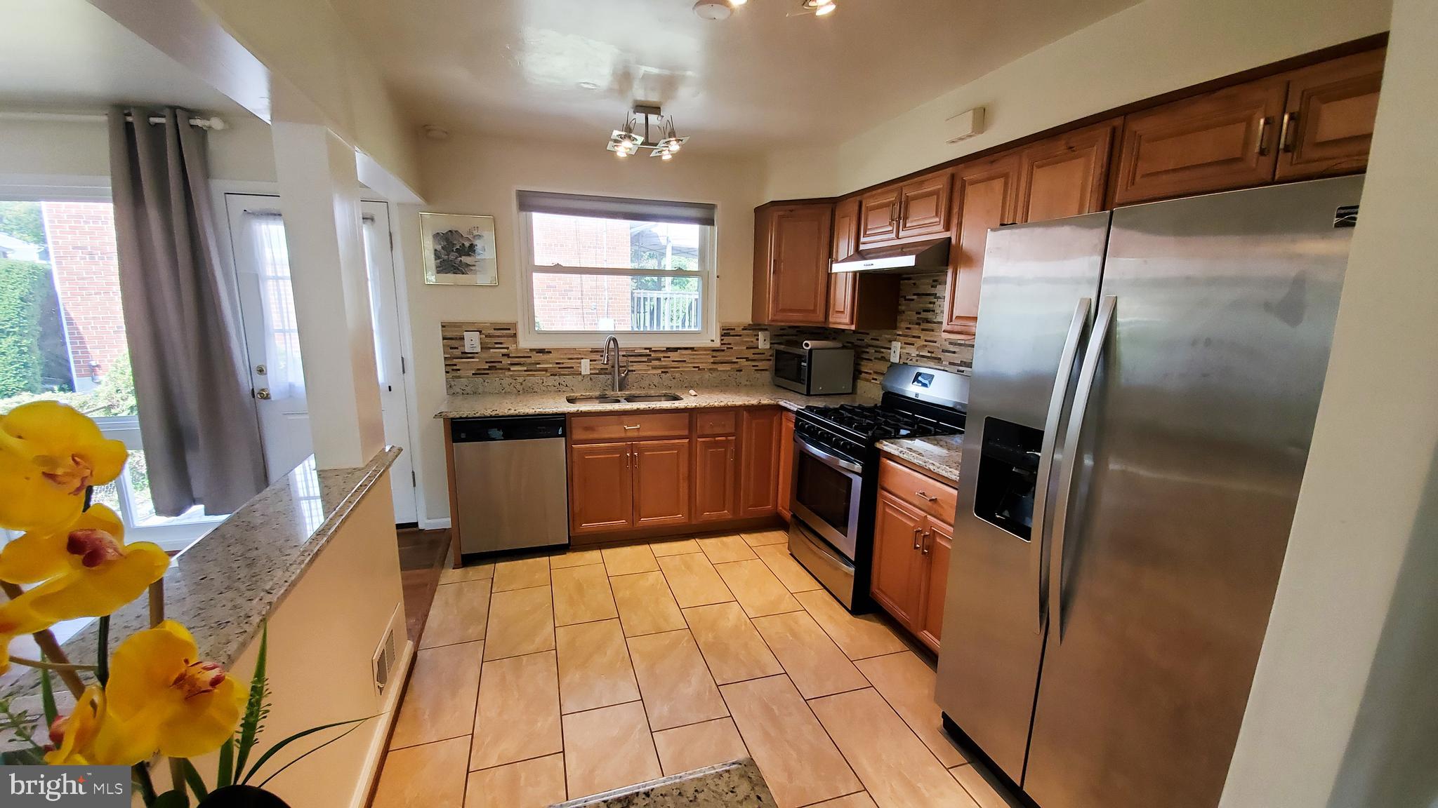 FERNWOOD - Residential Lease