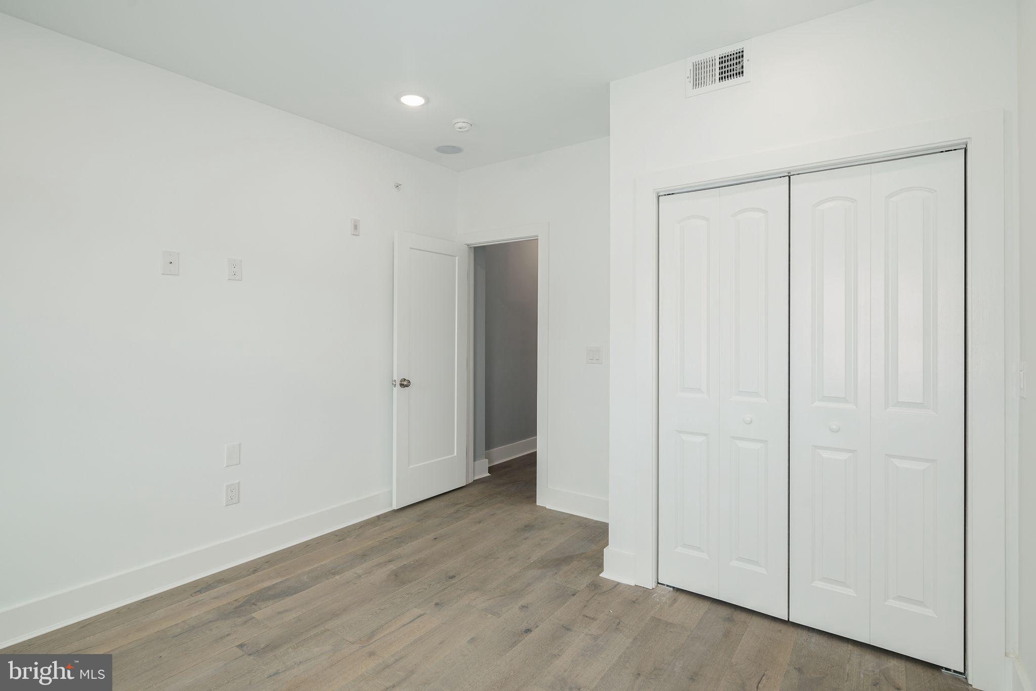 GRADUATE HOSPITAL - Residential Lease