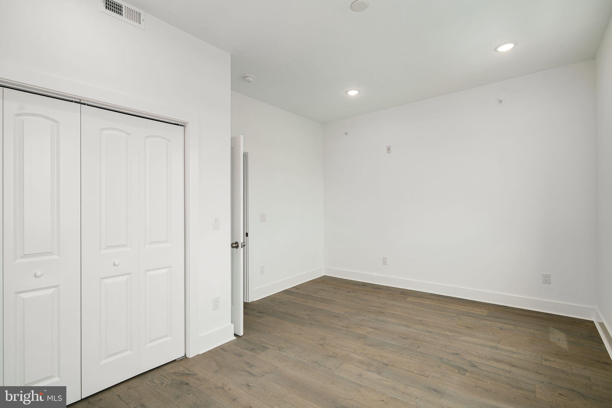 GRADUATE HOSPITAL - Residential Lease