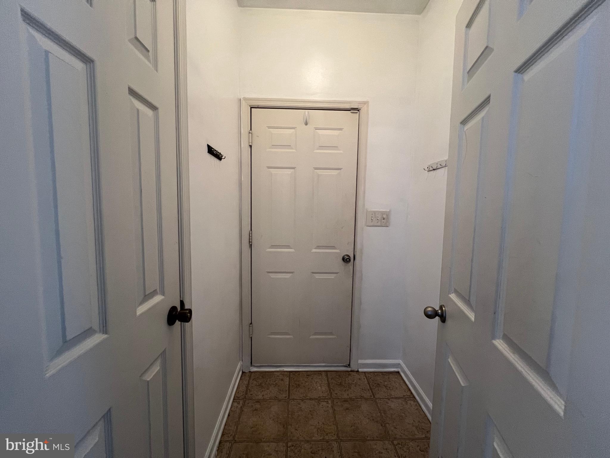 BENTWOOD ESTATES - Residential Lease