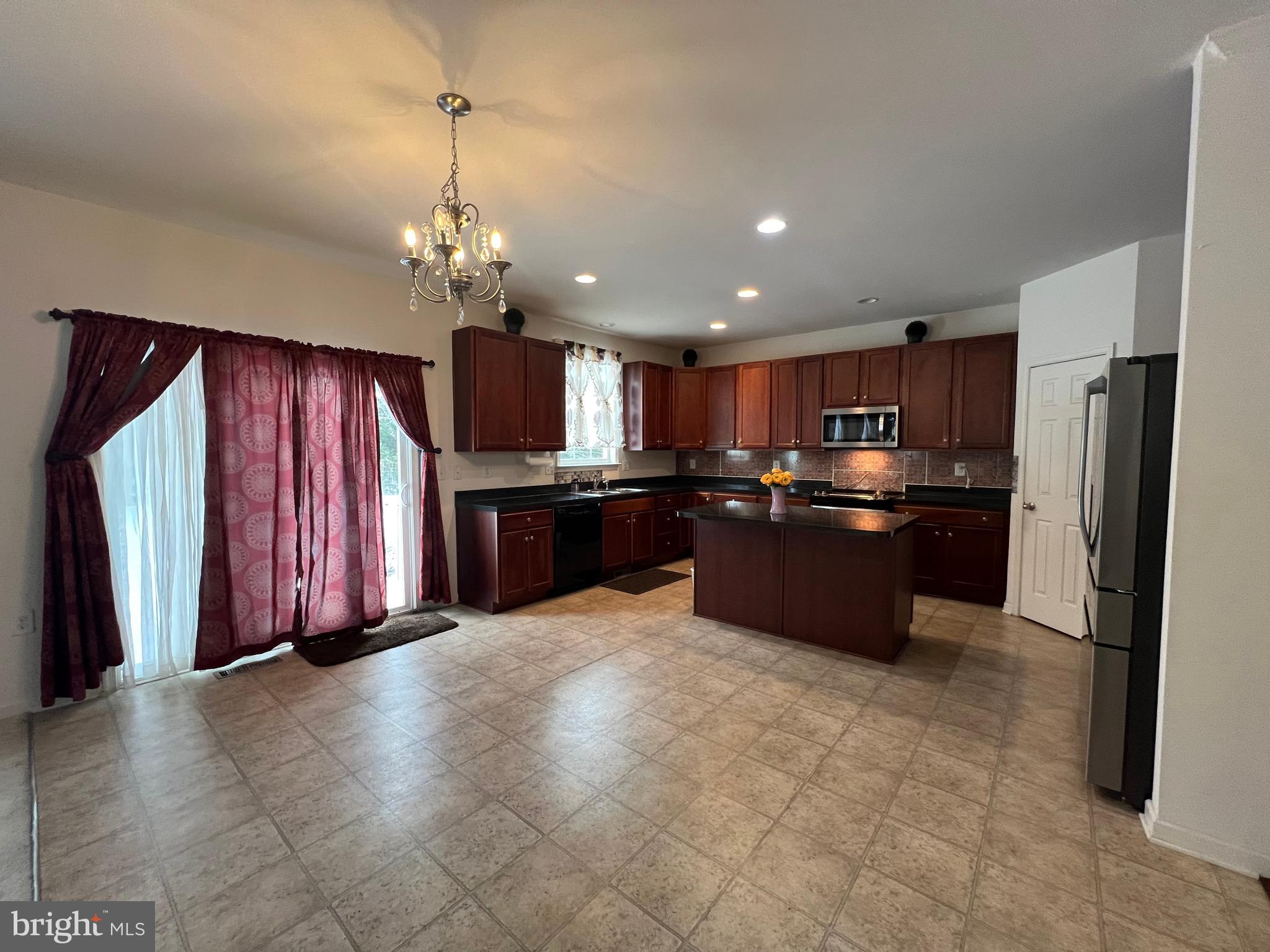 BENTWOOD ESTATES - Residential Lease