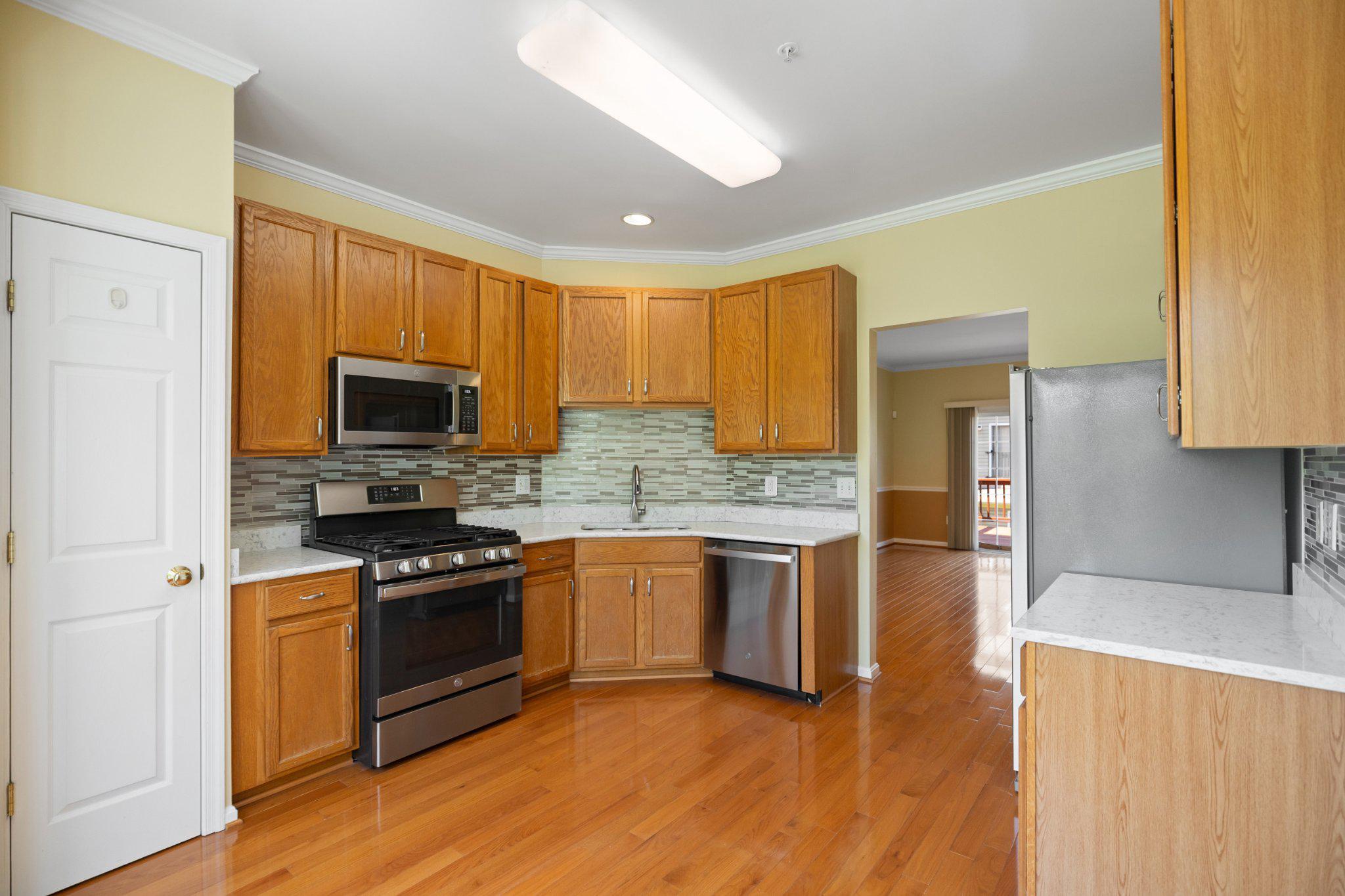 RUSSETT - Residential