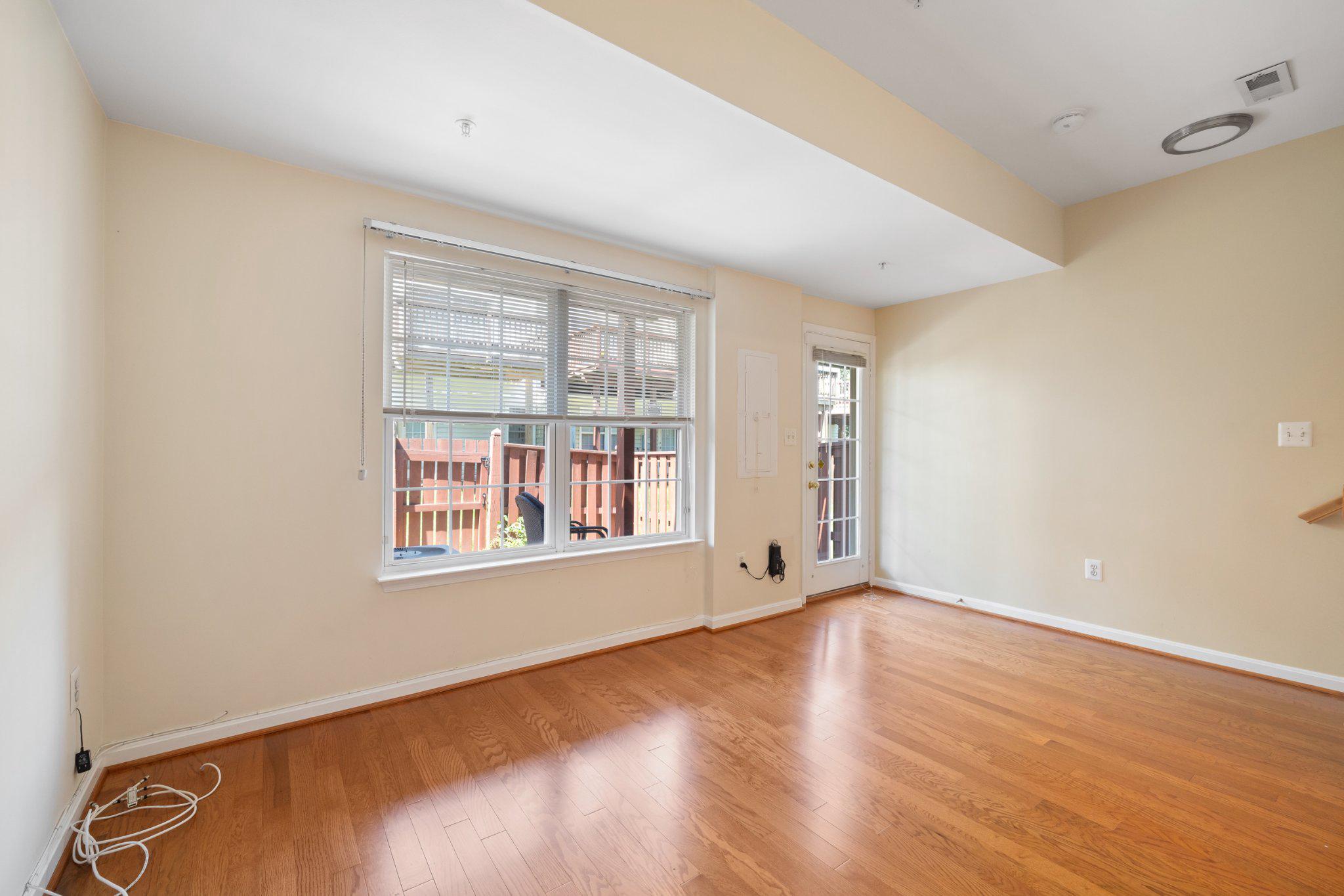 RUSSETT - Residential