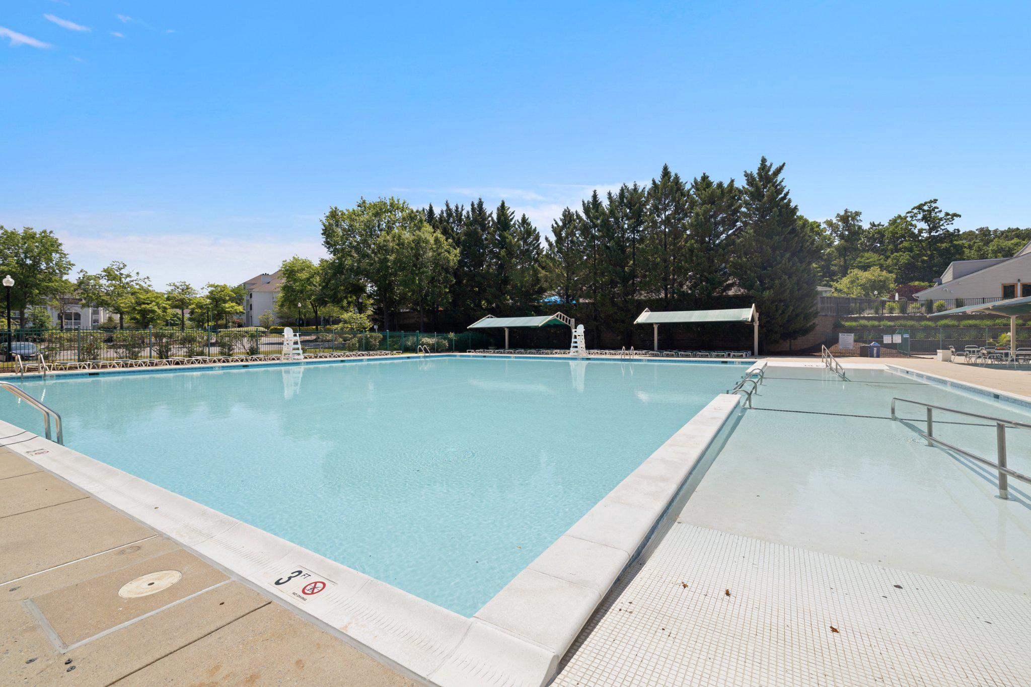 RUSSETT - Residential