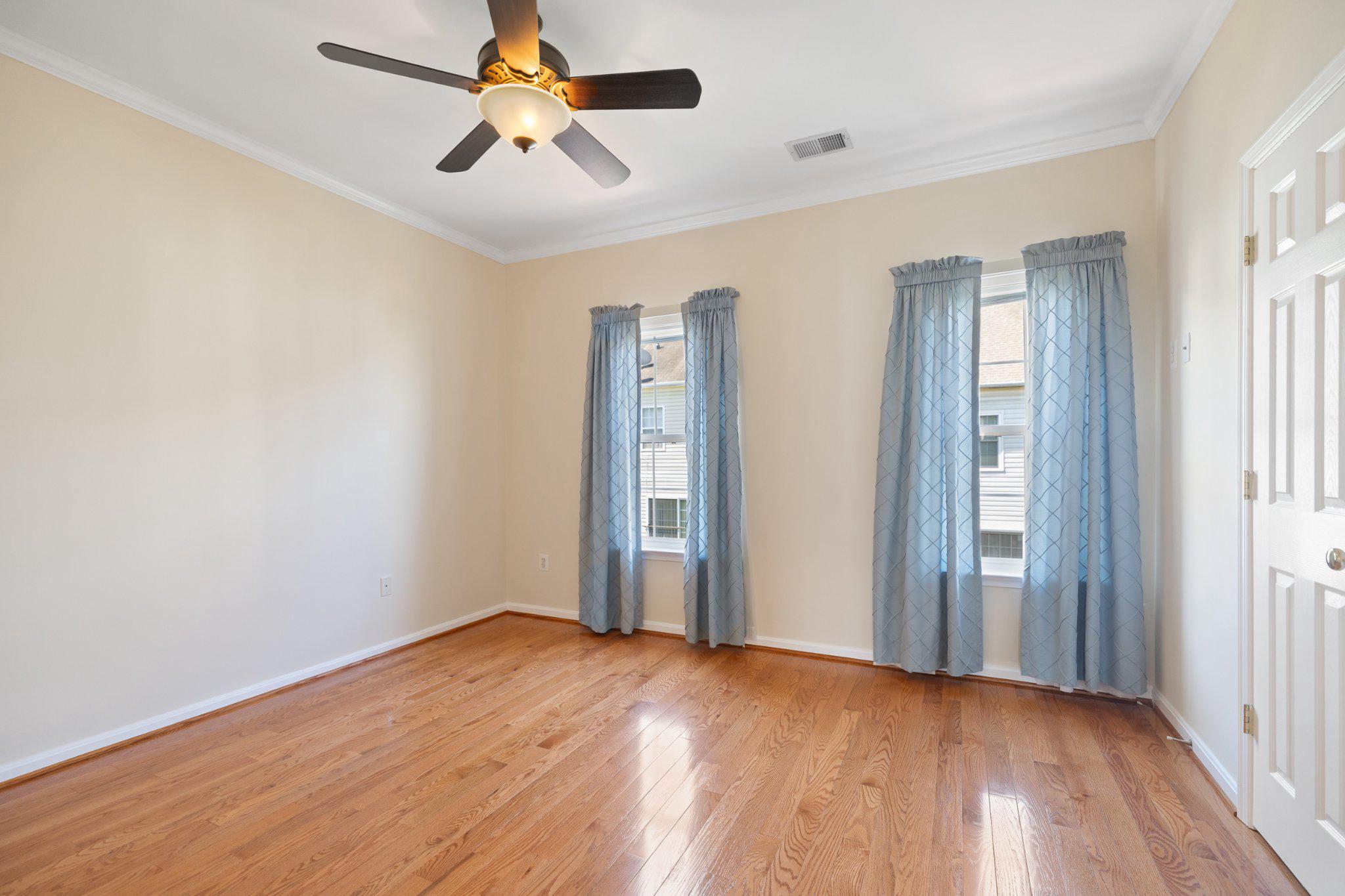 RUSSETT - Residential