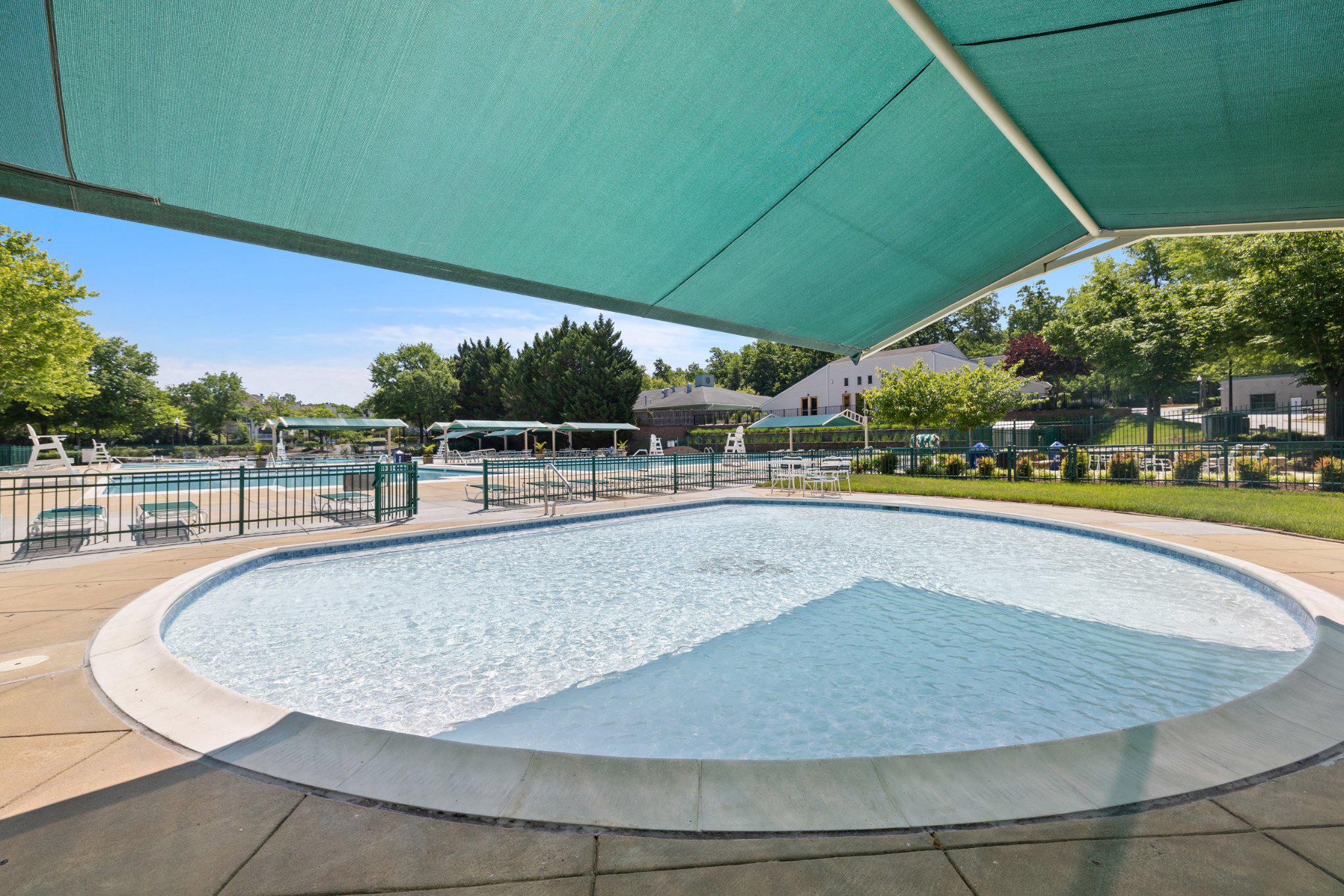 RUSSETT - Residential