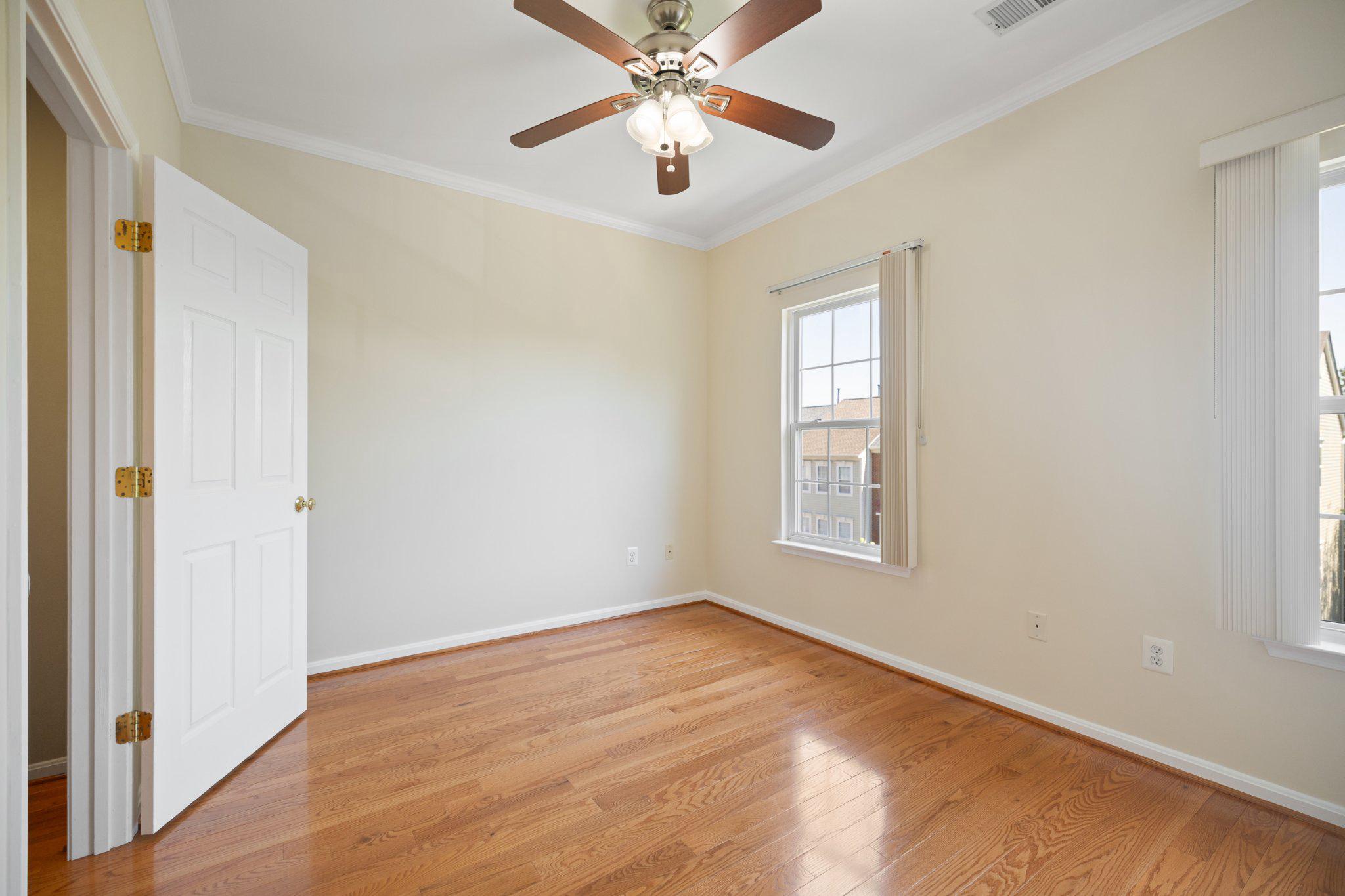 RUSSETT - Residential