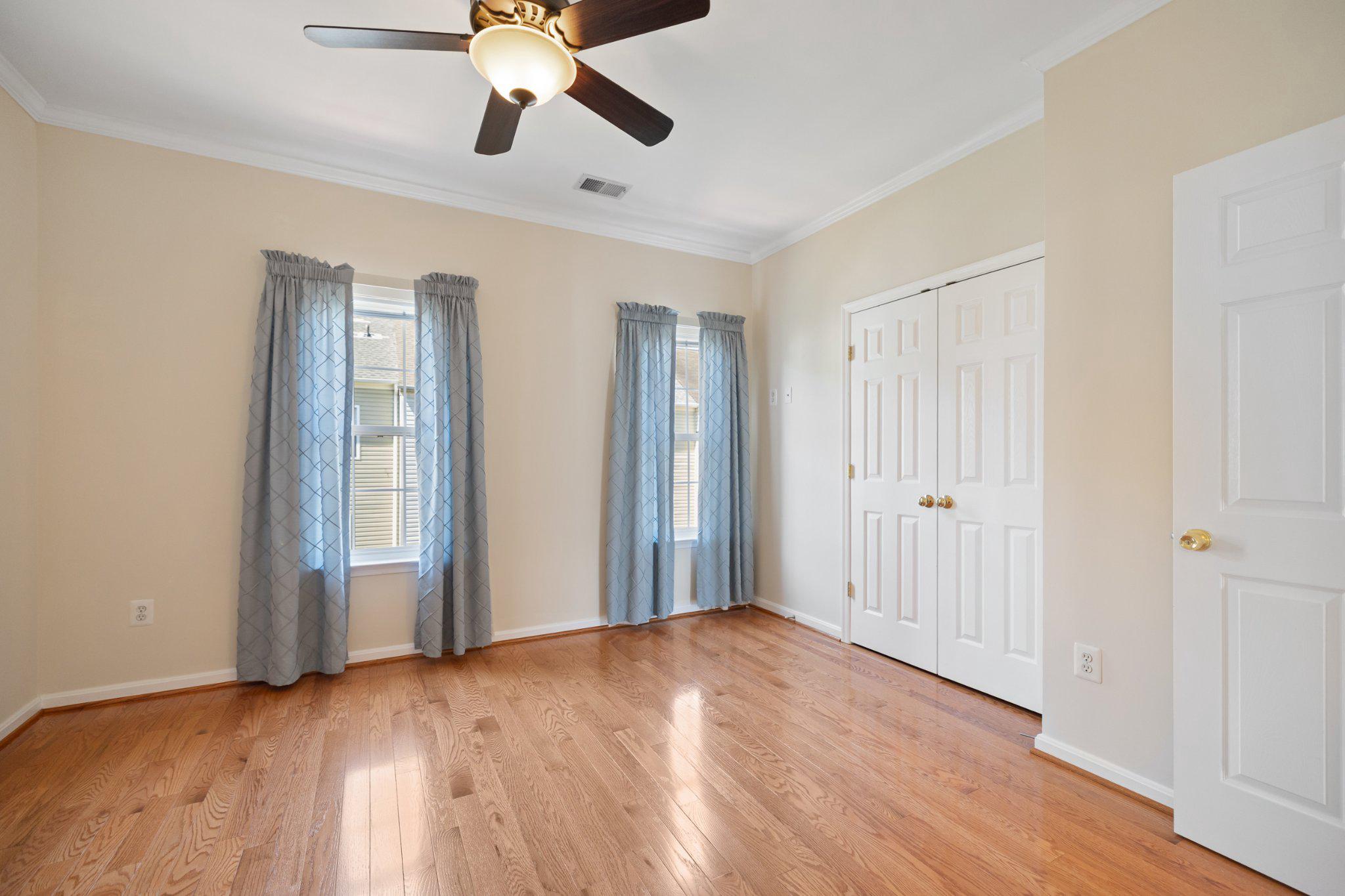 RUSSETT - Residential