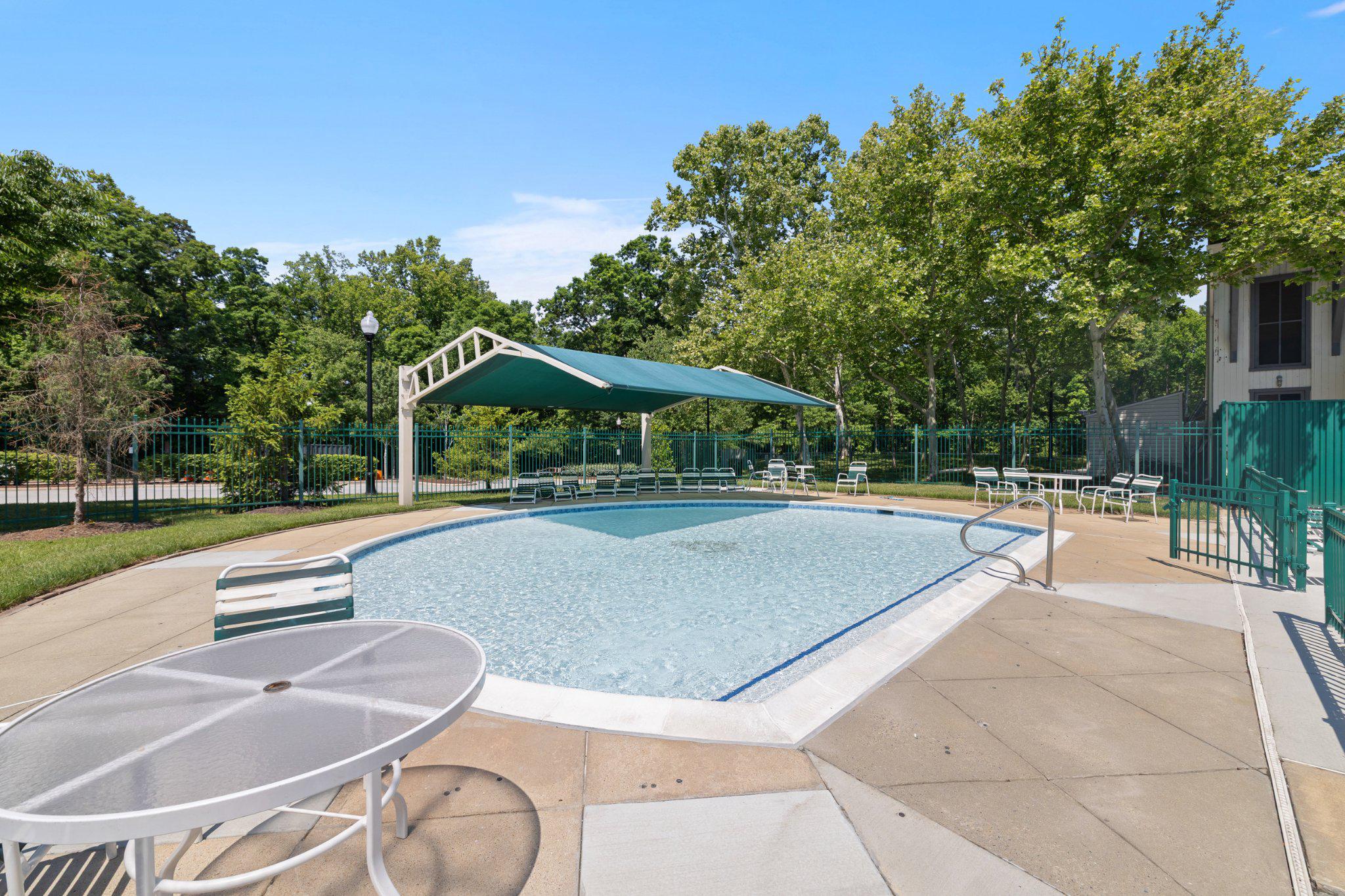 RUSSETT - Residential