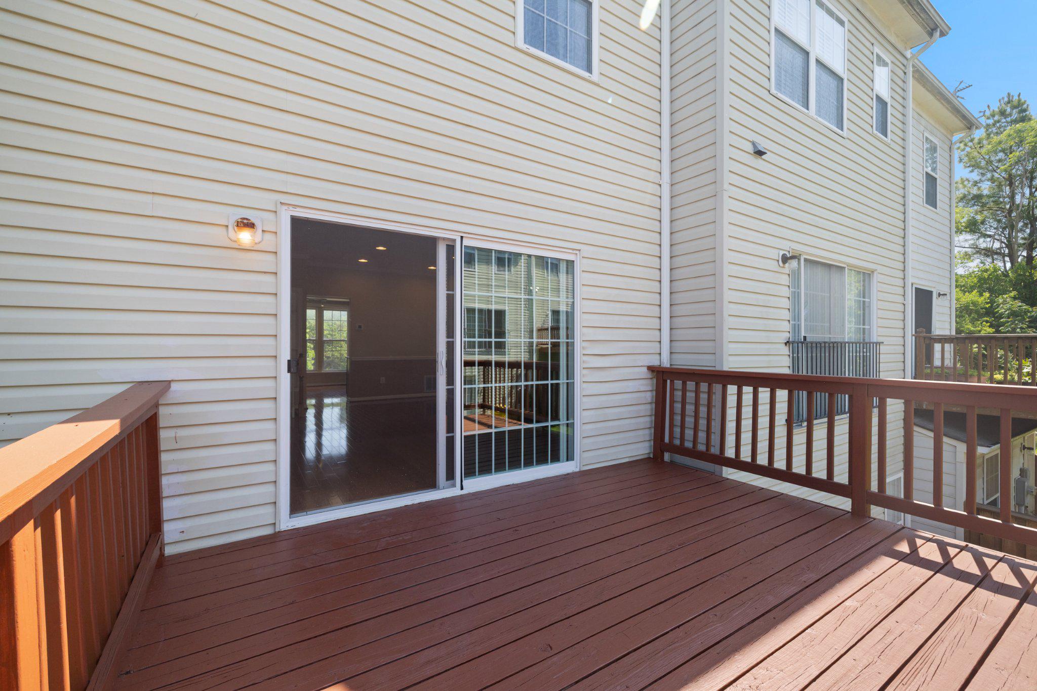 RUSSETT - Residential