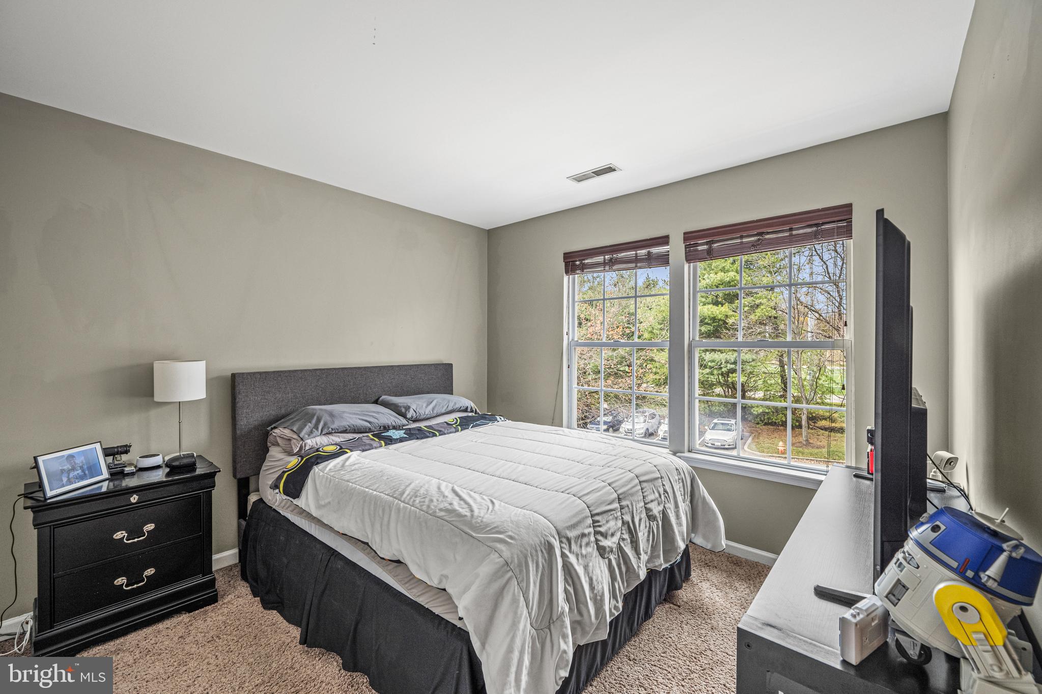 COLLEGE HILLS - Residential