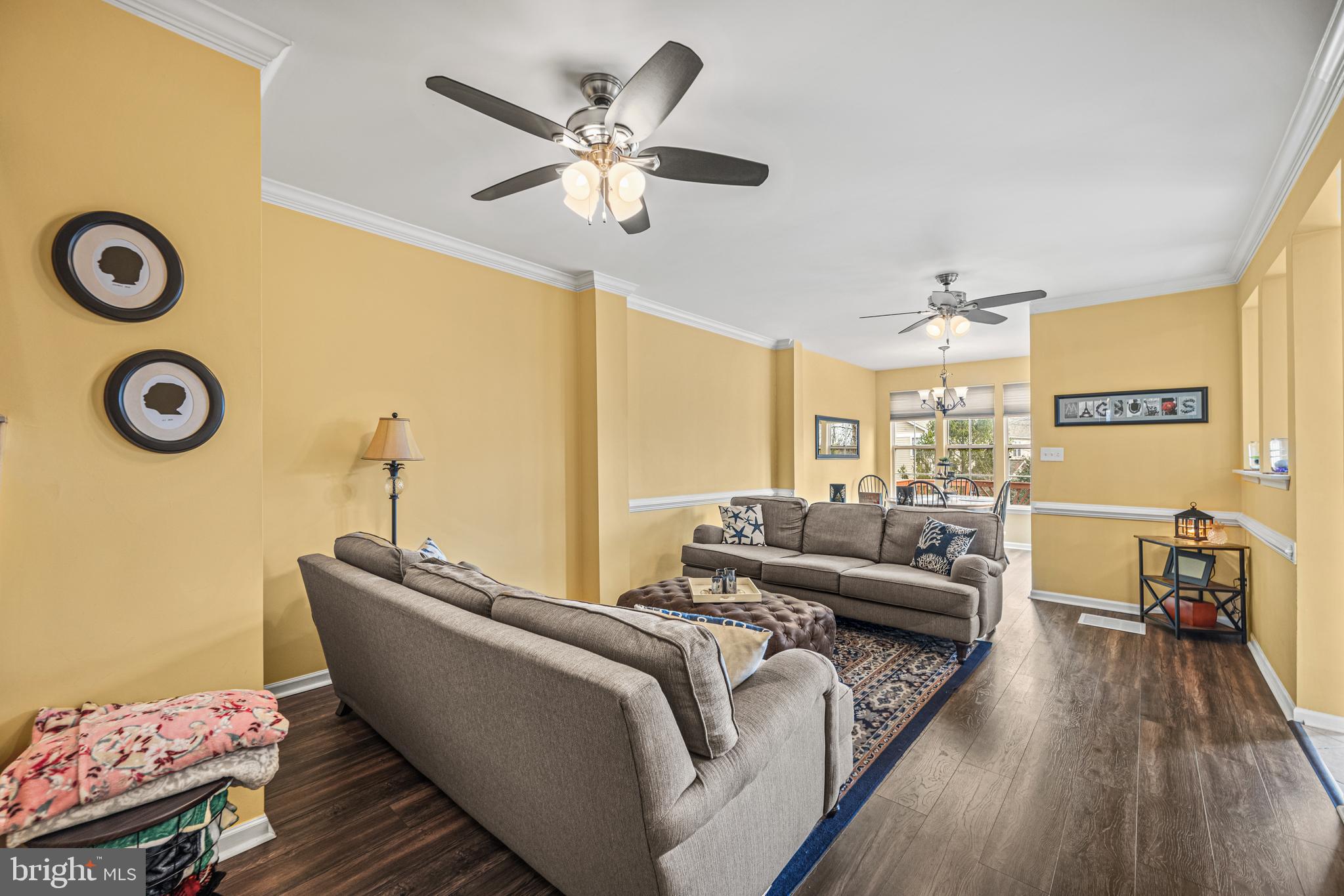 COLLEGE HILLS - Residential