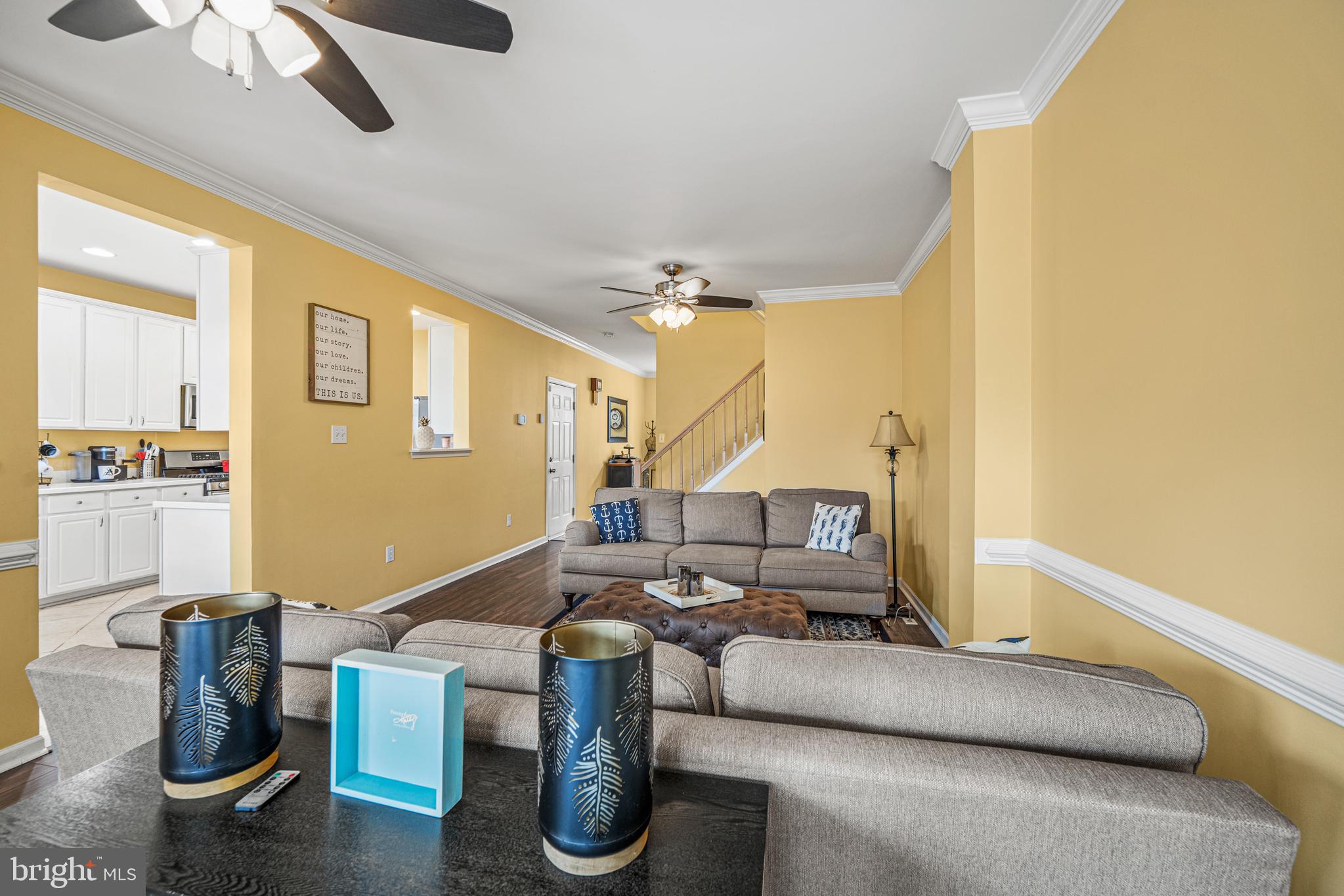 COLLEGE HILLS - Residential