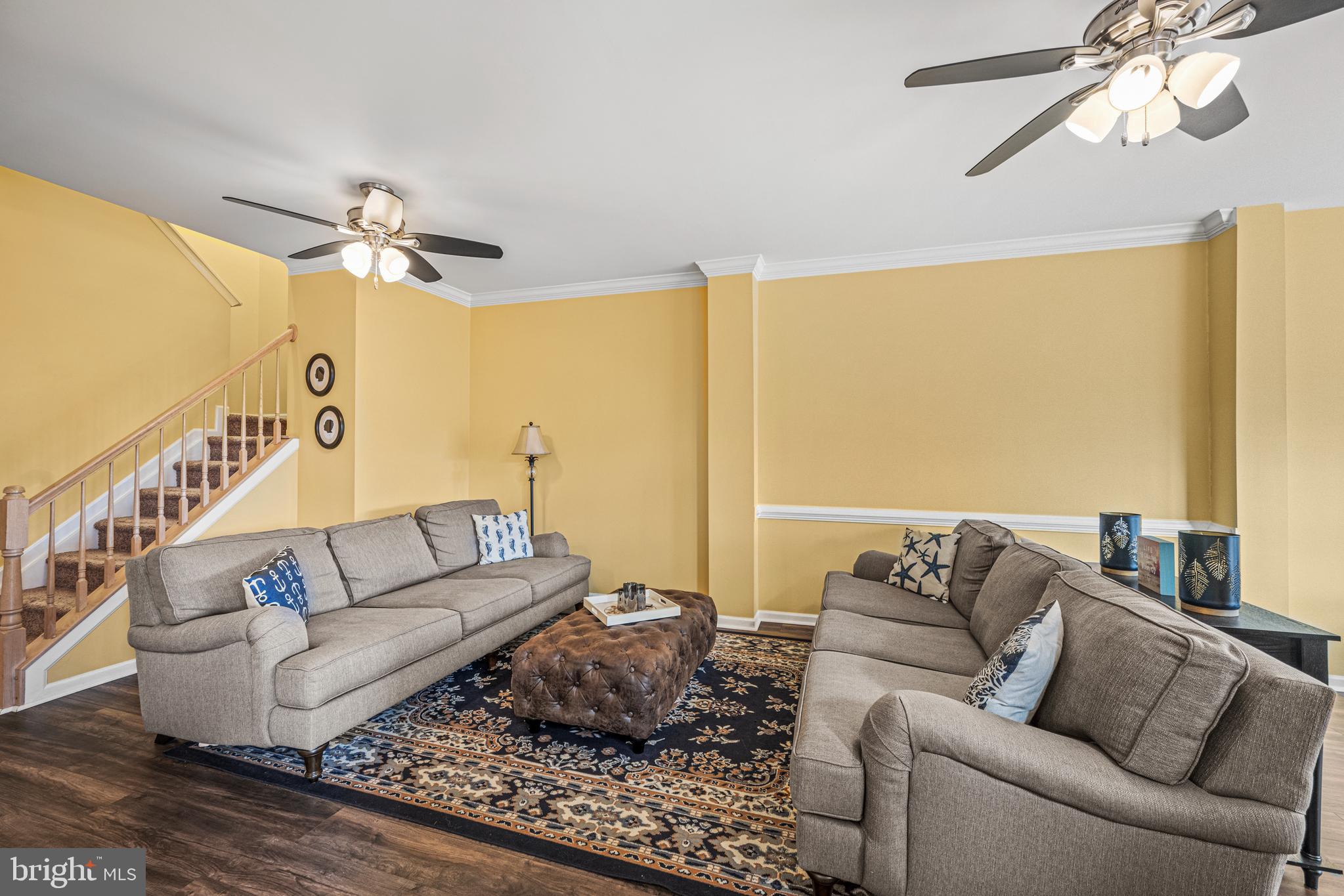 COLLEGE HILLS - Residential