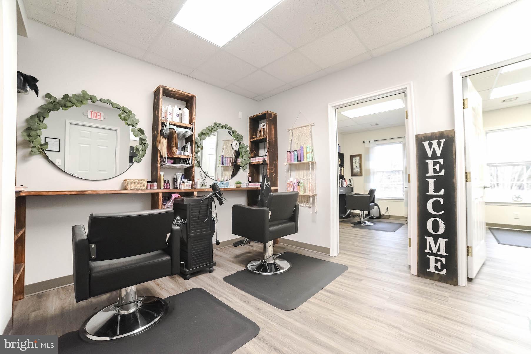 FOXWELL - Commercial Sale