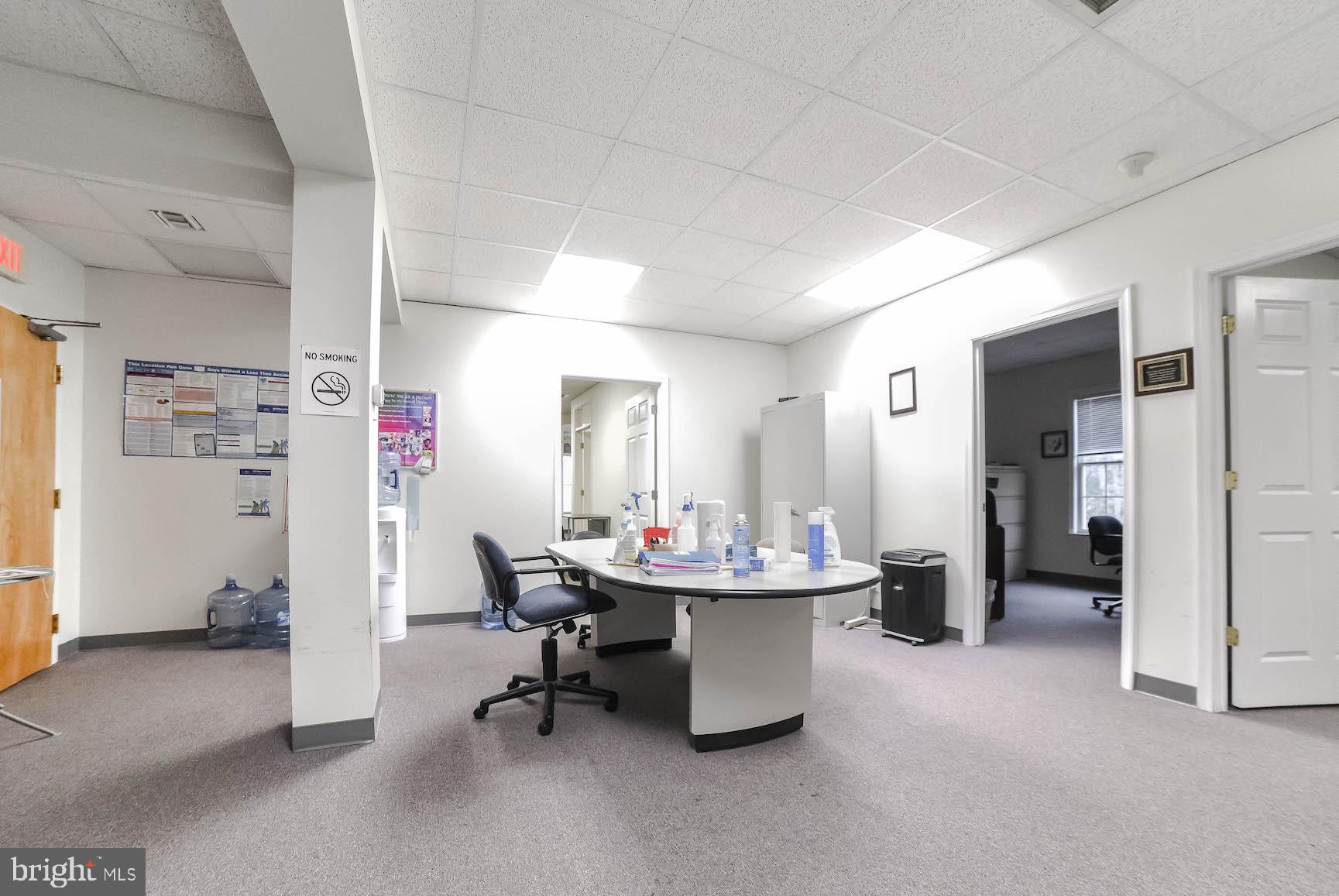 FOXWELL - Commercial Sale