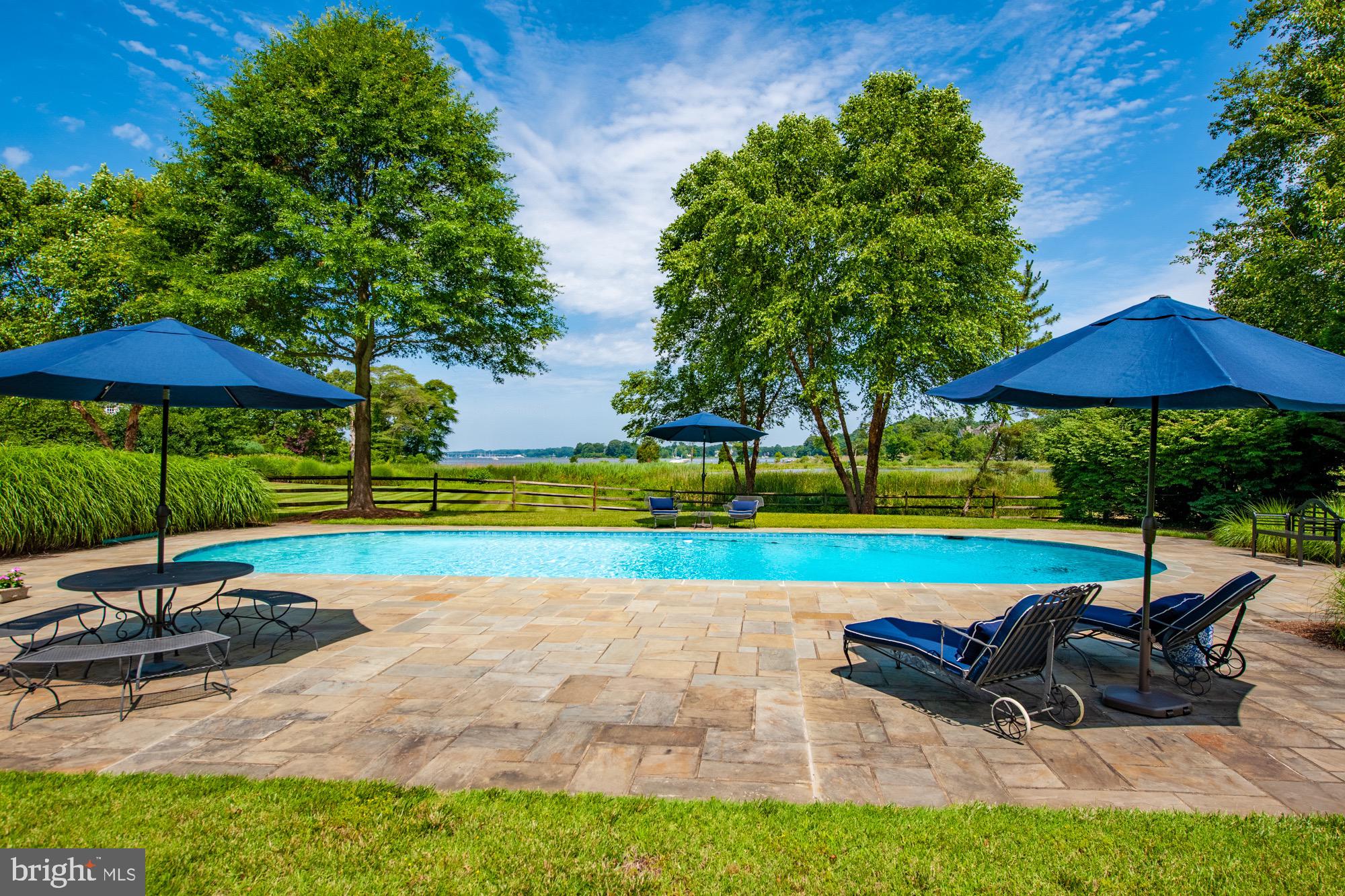 WIMBLEDON FARMS - Residential