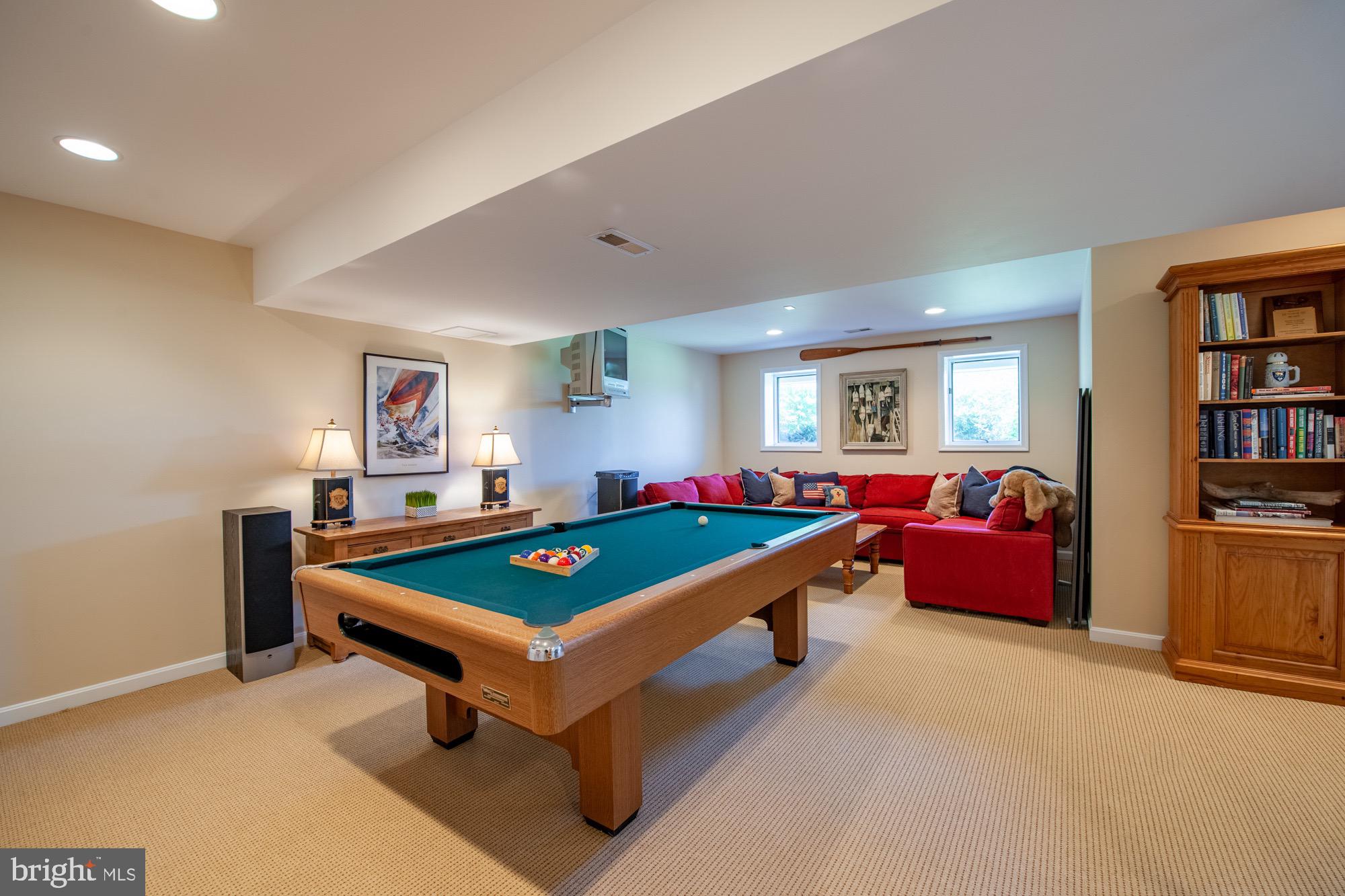 WIMBLEDON FARMS - Residential