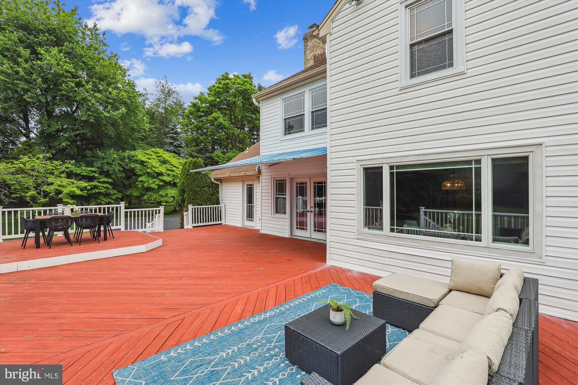 PT ROCKVILLE OUT RES 3 - Residential