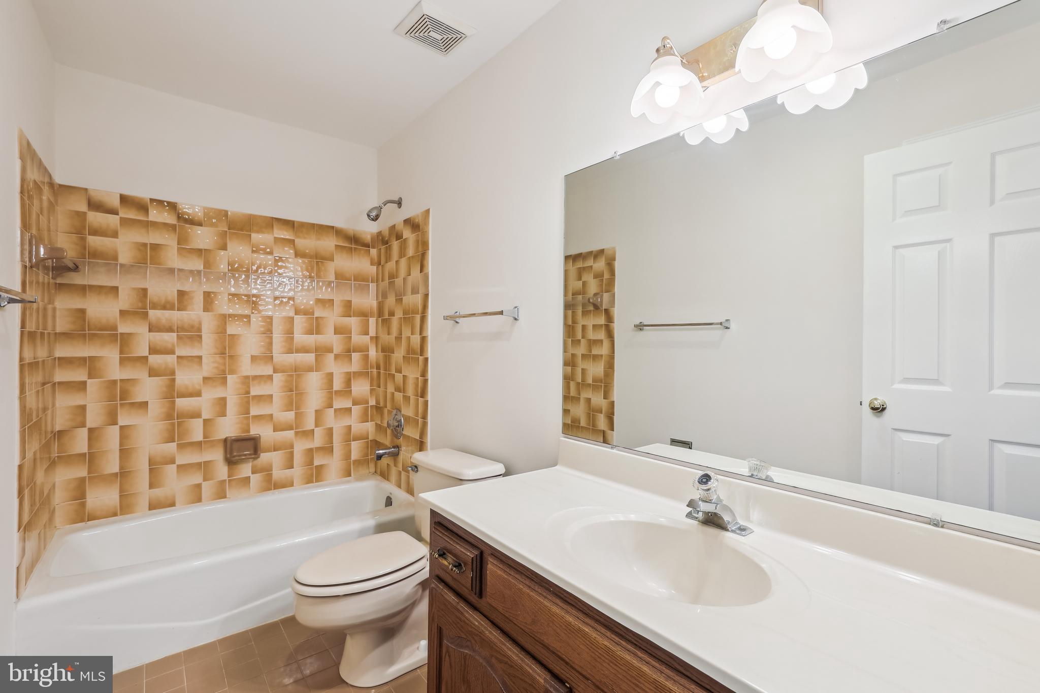 PT ROCKVILLE OUT RES 3 - Residential