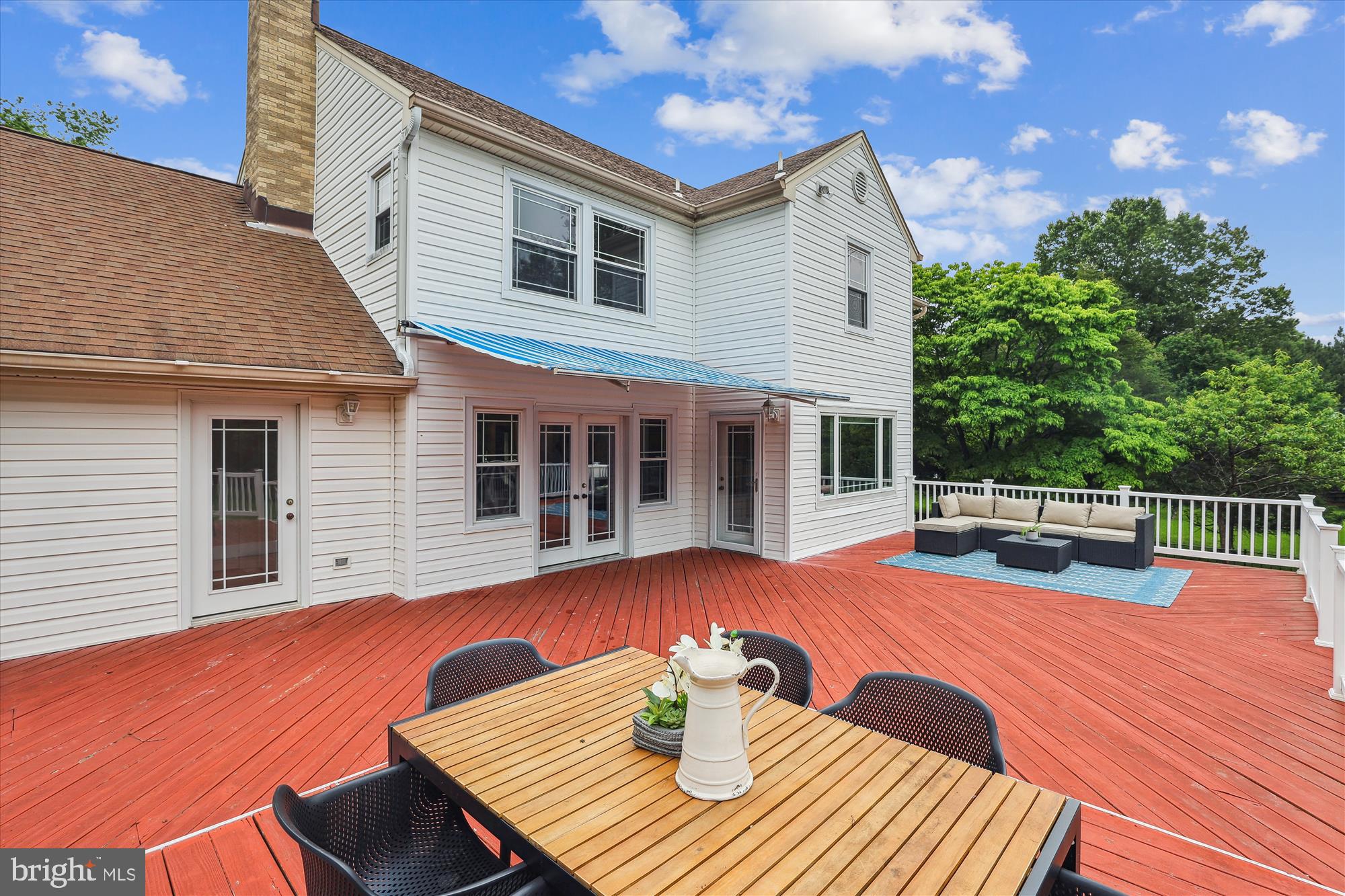 PT ROCKVILLE OUT RES 3 - Residential