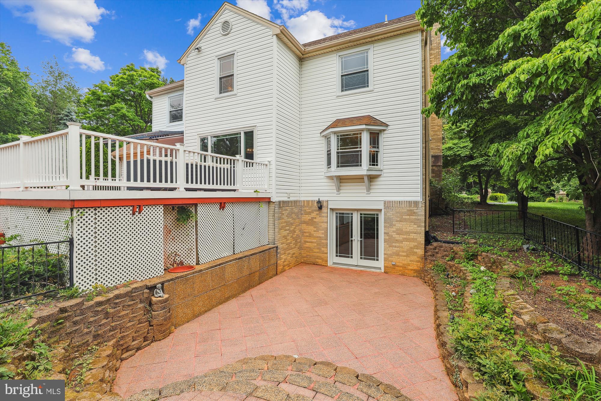 PT ROCKVILLE OUT RES 3 - Residential