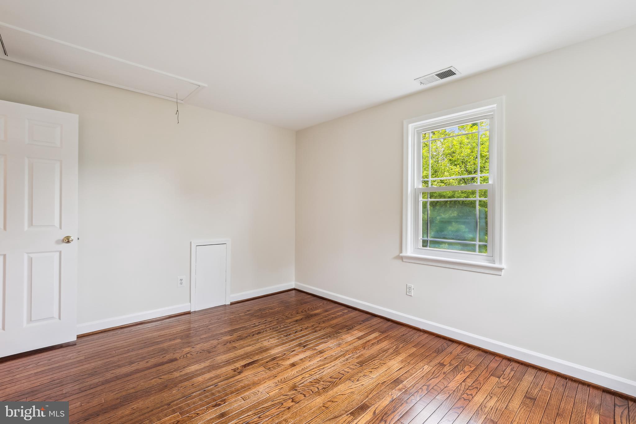 PT ROCKVILLE OUT RES 3 - Residential