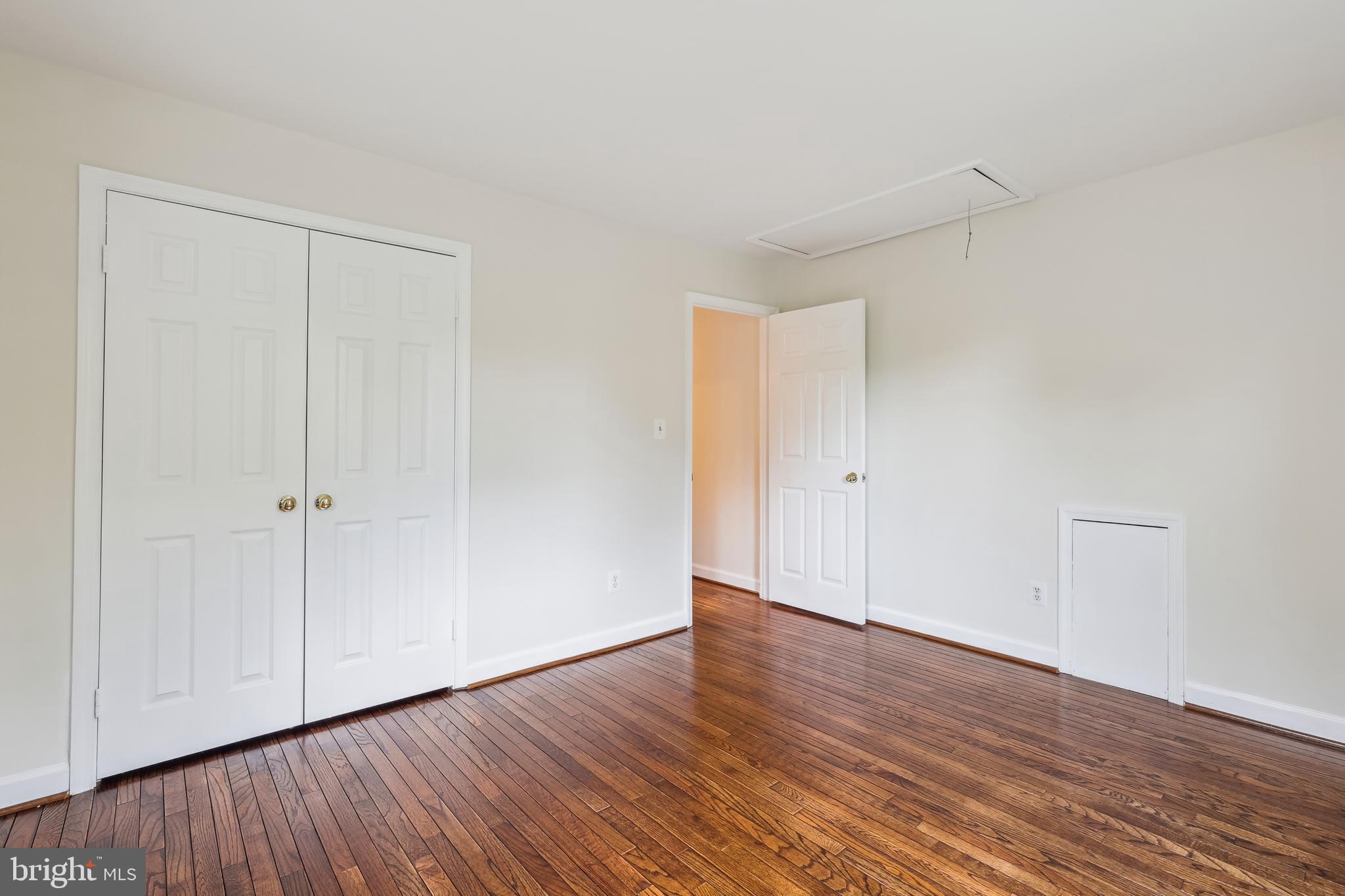 PT ROCKVILLE OUT RES 3 - Residential