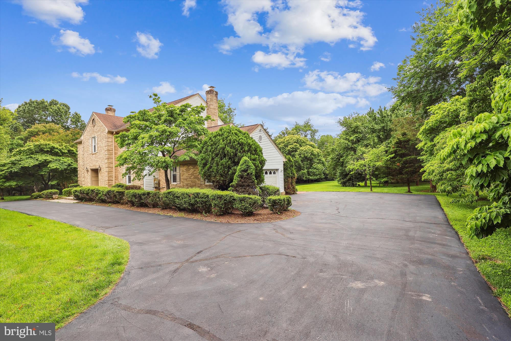 PT ROCKVILLE OUT RES 3 - Residential