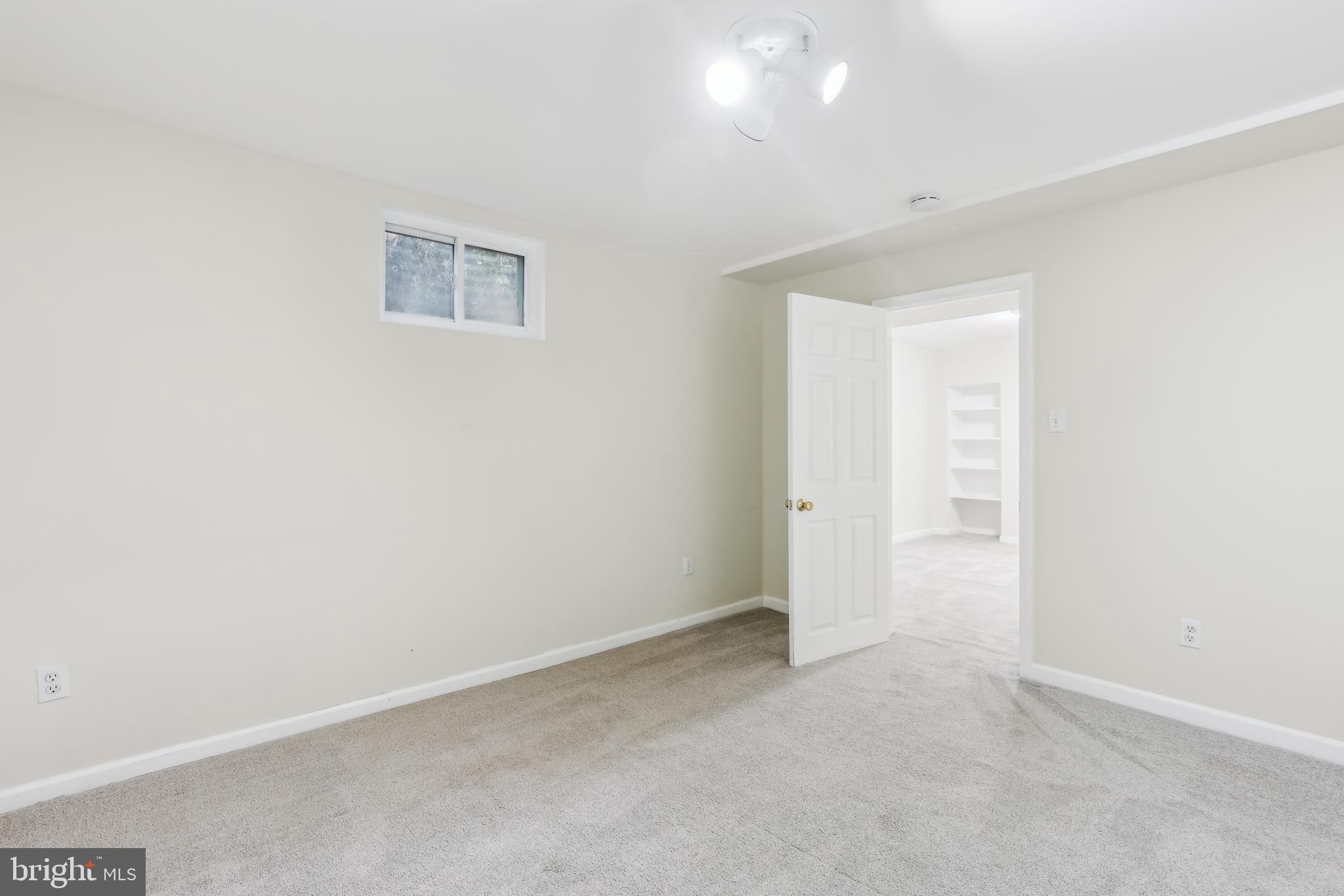 PT ROCKVILLE OUT RES 3 - Residential