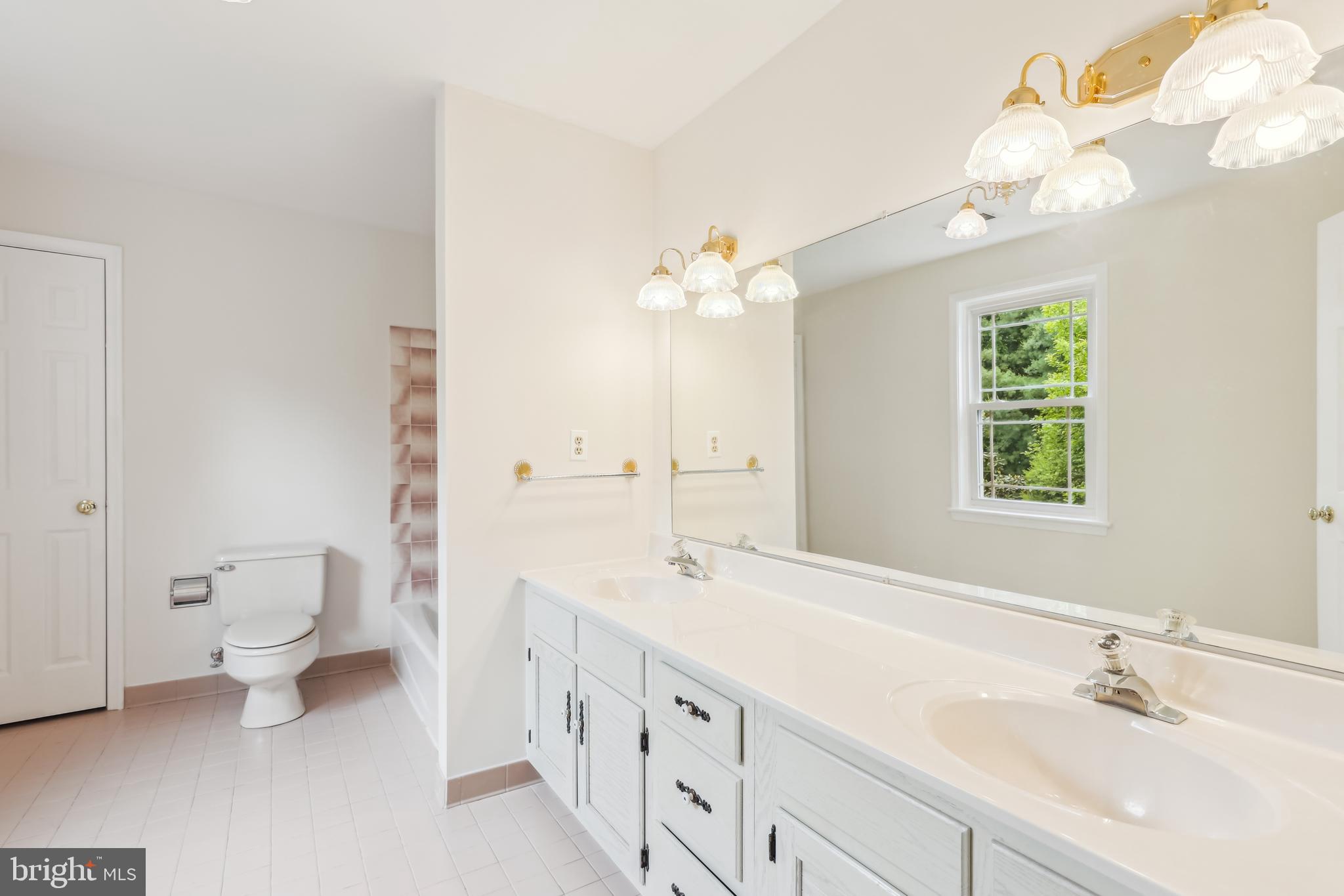 PT ROCKVILLE OUT RES 3 - Residential