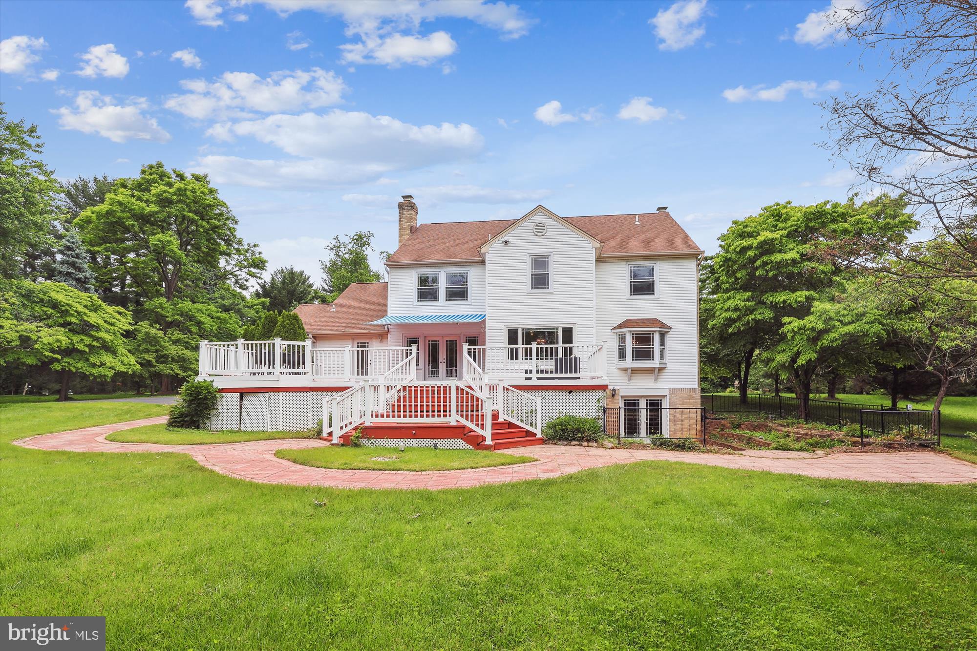 PT ROCKVILLE OUT RES 3 - Residential