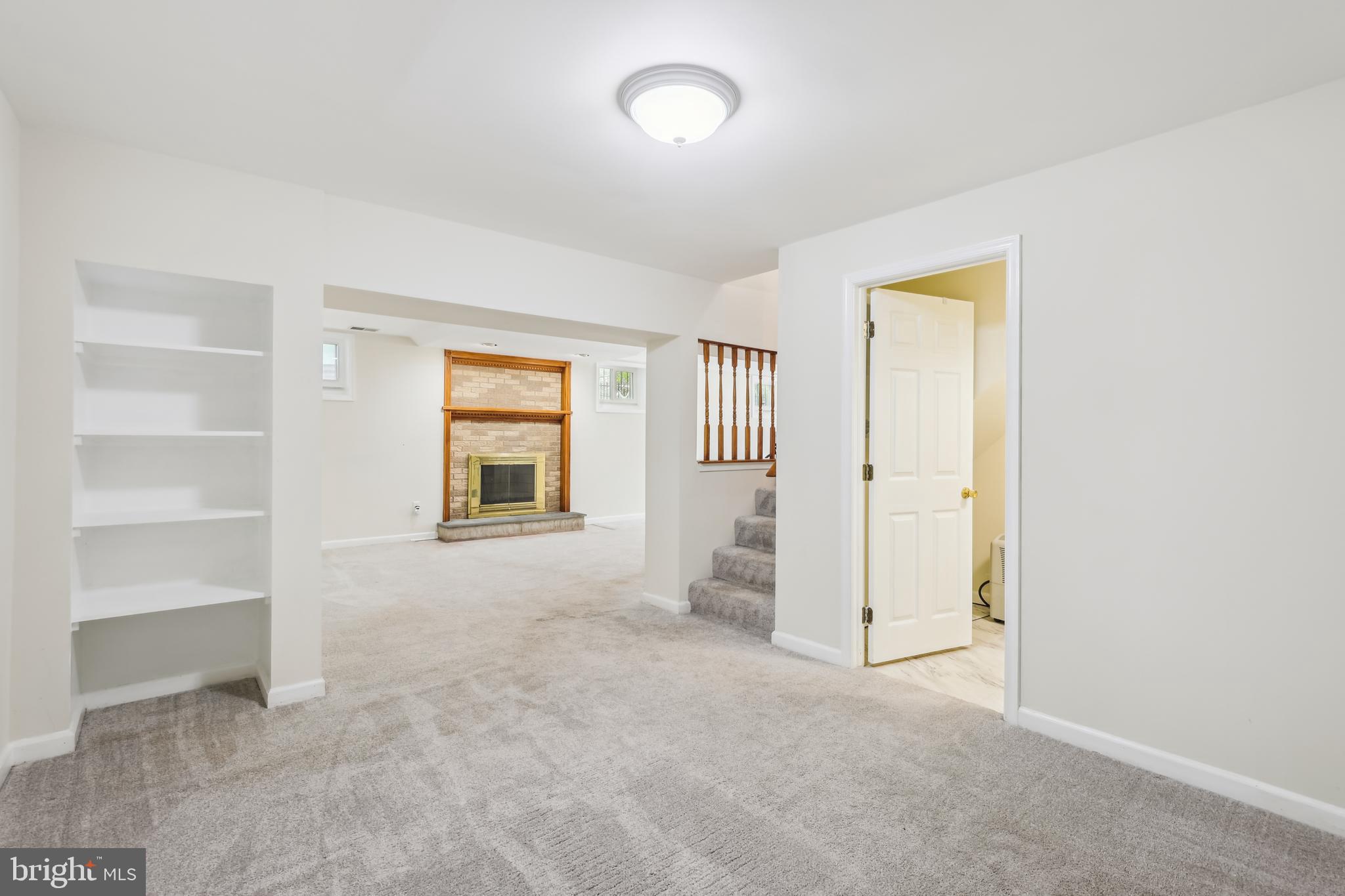 PT ROCKVILLE OUT RES 3 - Residential