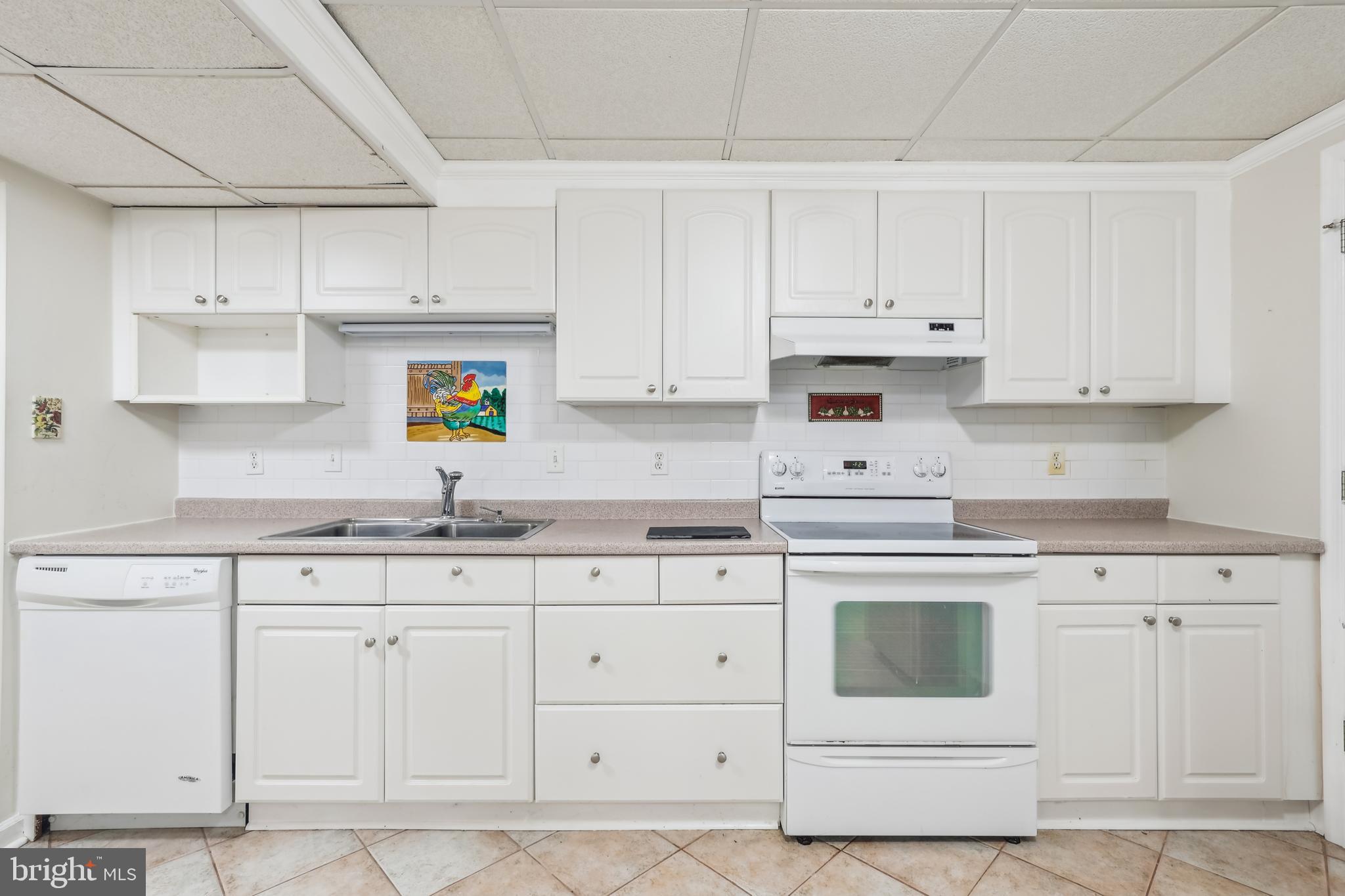 PT ROCKVILLE OUT RES 3 - Residential