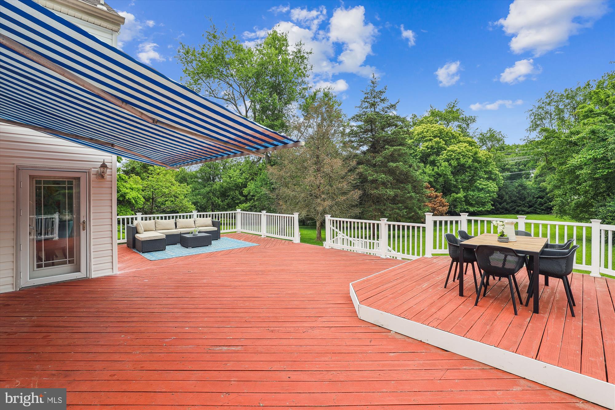 PT ROCKVILLE OUT RES 3 - Residential