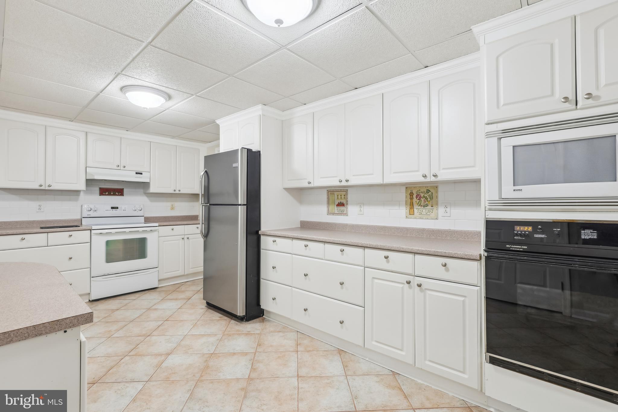 PT ROCKVILLE OUT RES 3 - Residential