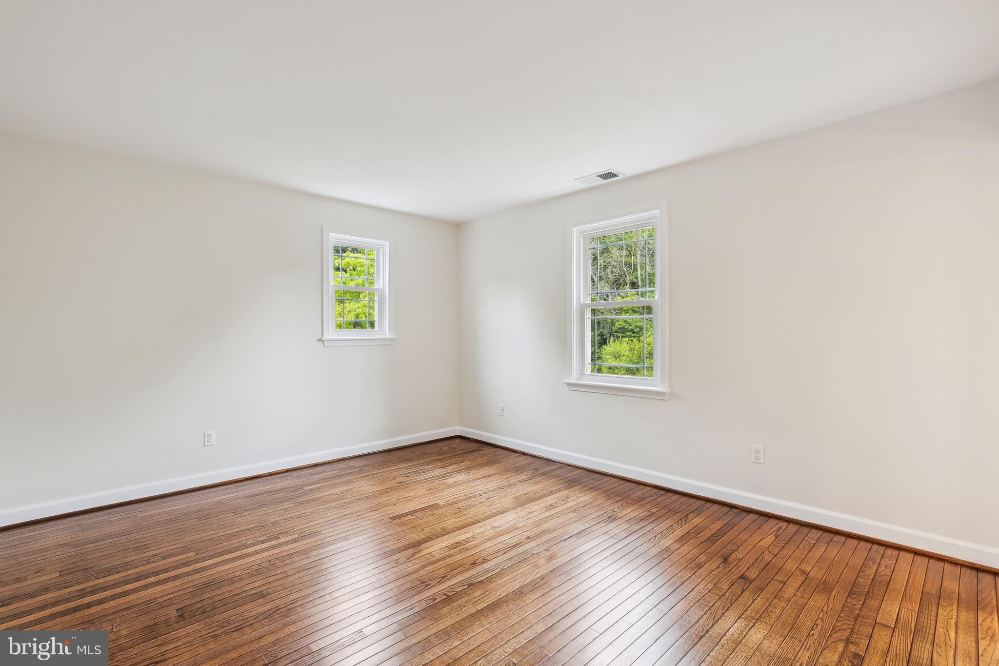 PT ROCKVILLE OUT RES 3 - Residential