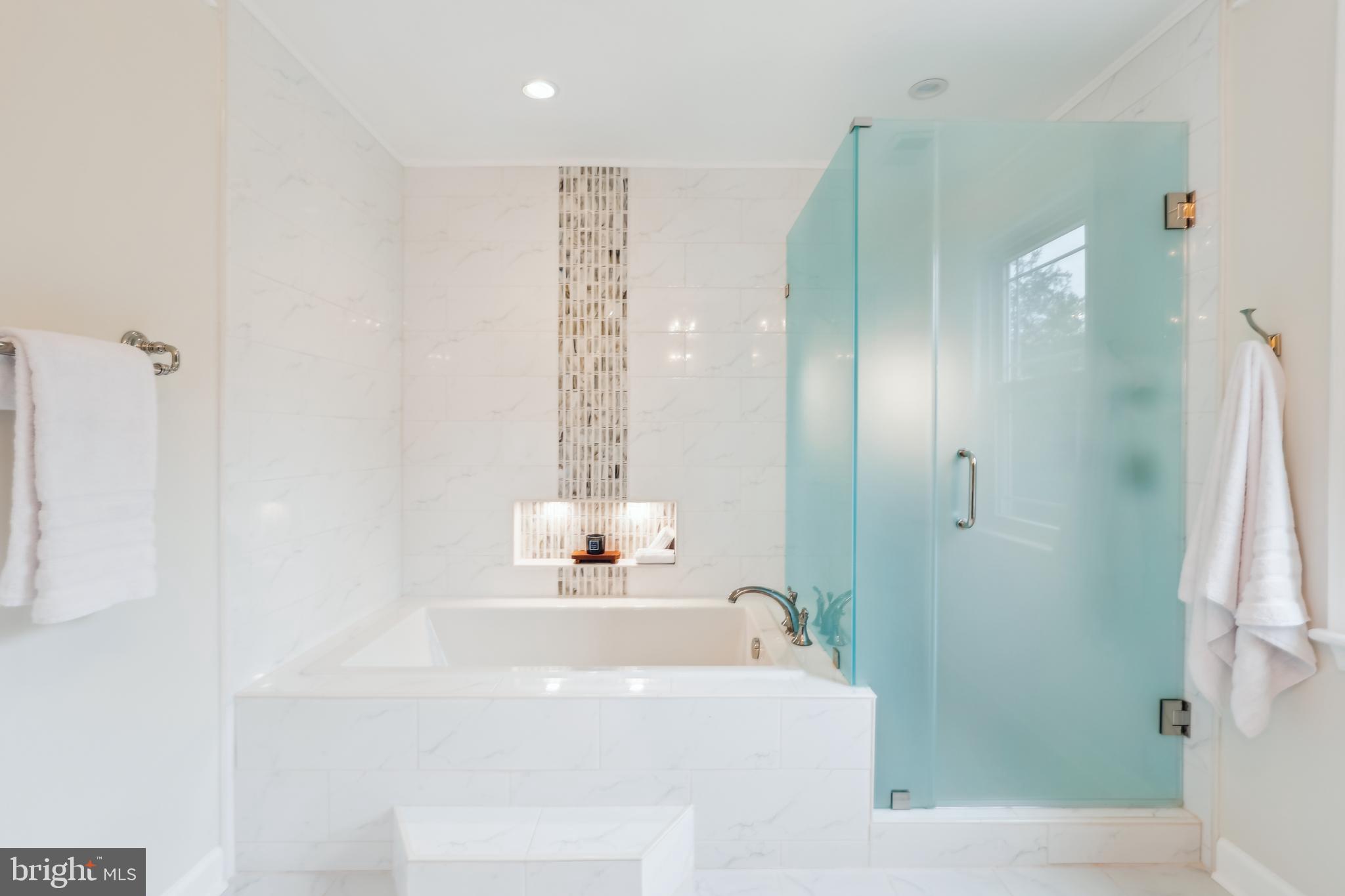 PT ROCKVILLE OUT RES 3 - Residential