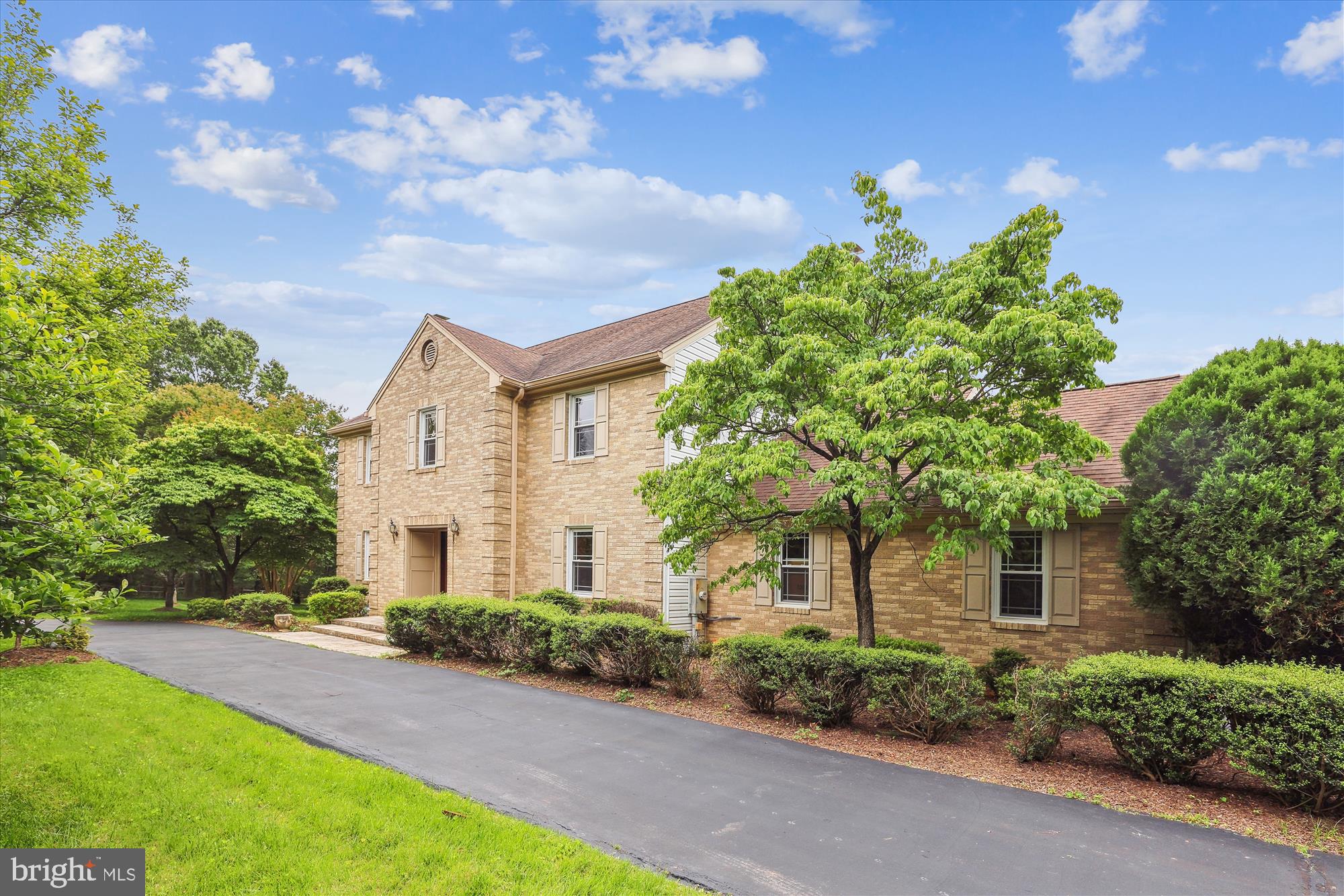 PT ROCKVILLE OUT RES 3 - Residential