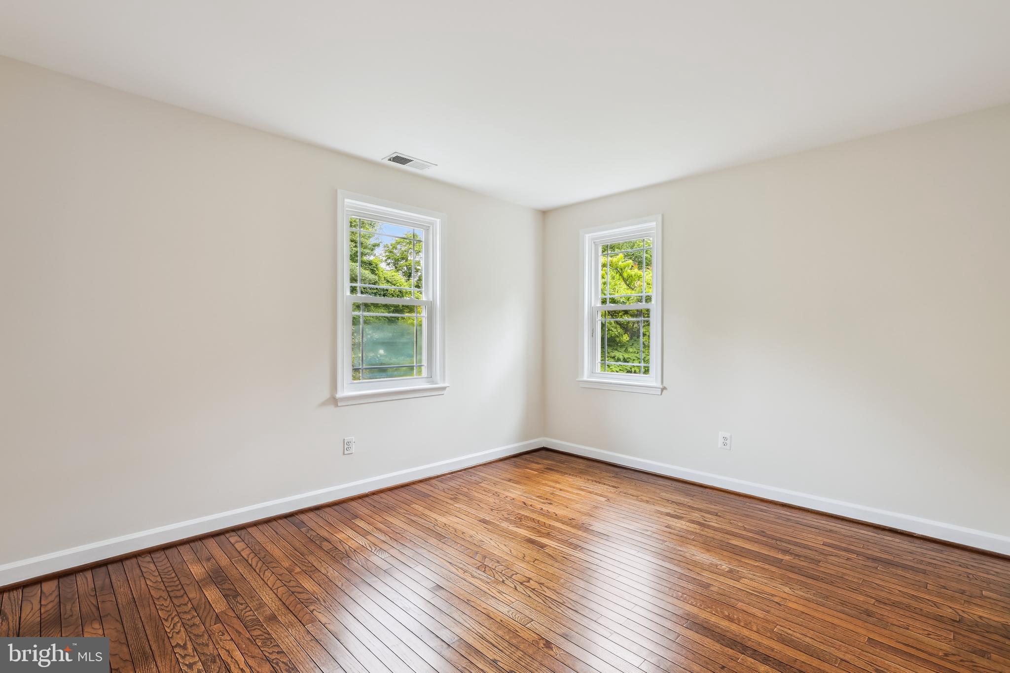 PT ROCKVILLE OUT RES 3 - Residential