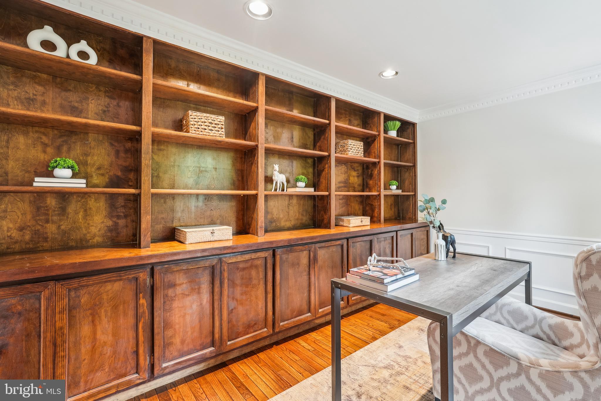 PT ROCKVILLE OUT RES 3 - Residential