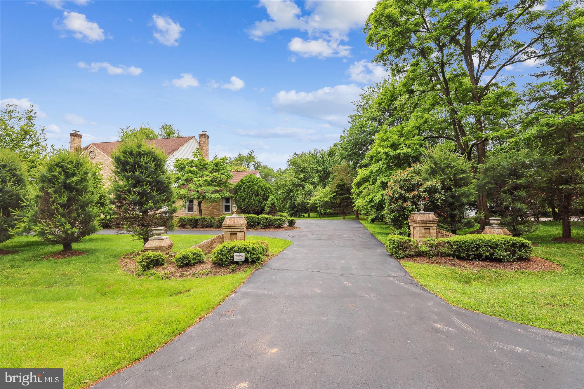 PT ROCKVILLE OUT RES 3 - Residential