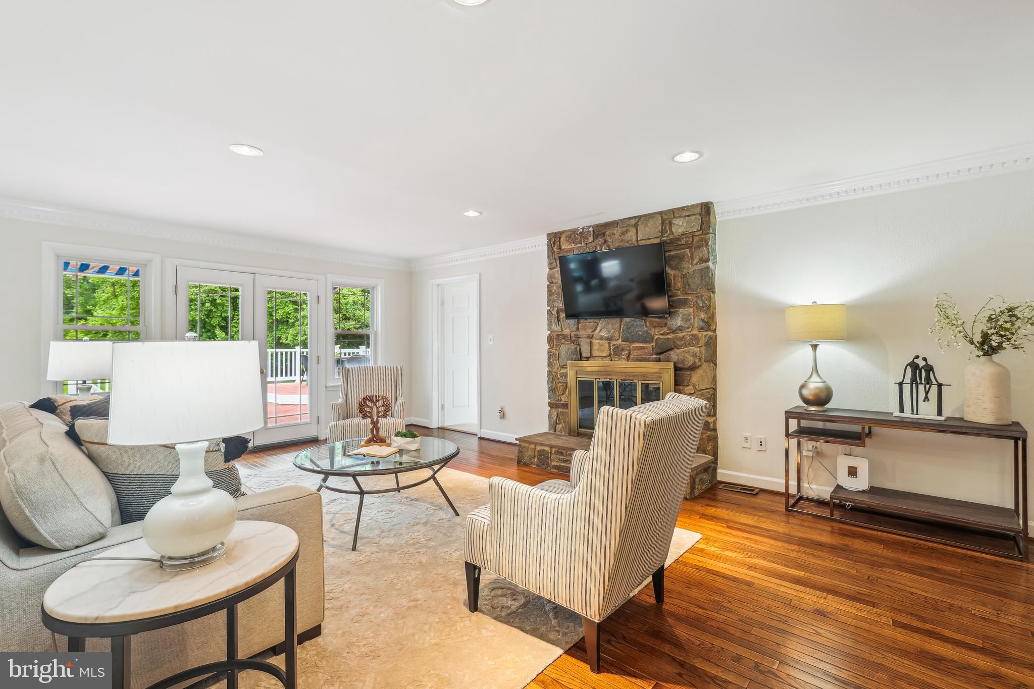 PT ROCKVILLE OUT RES 3 - Residential