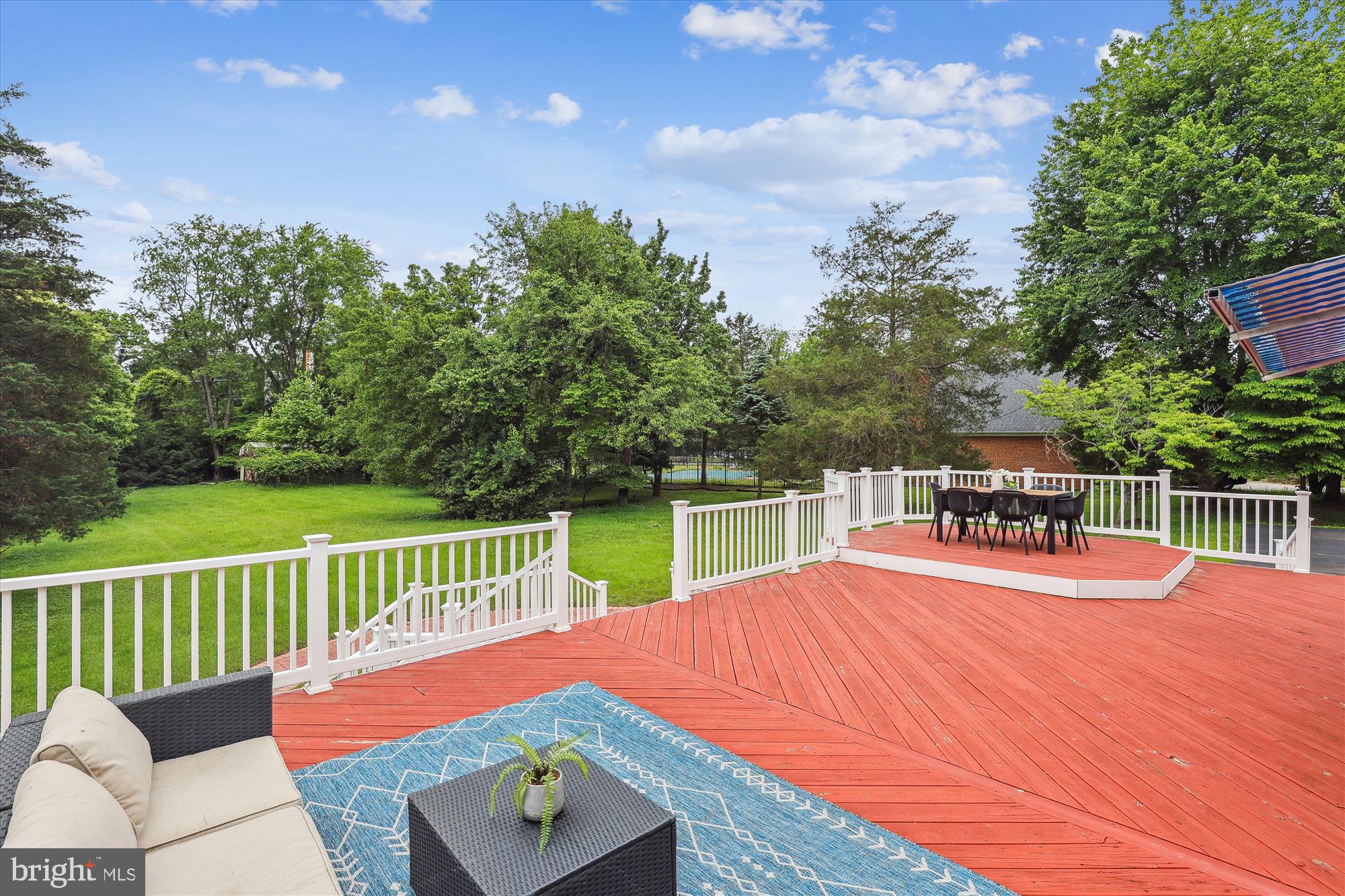 PT ROCKVILLE OUT RES 3 - Residential