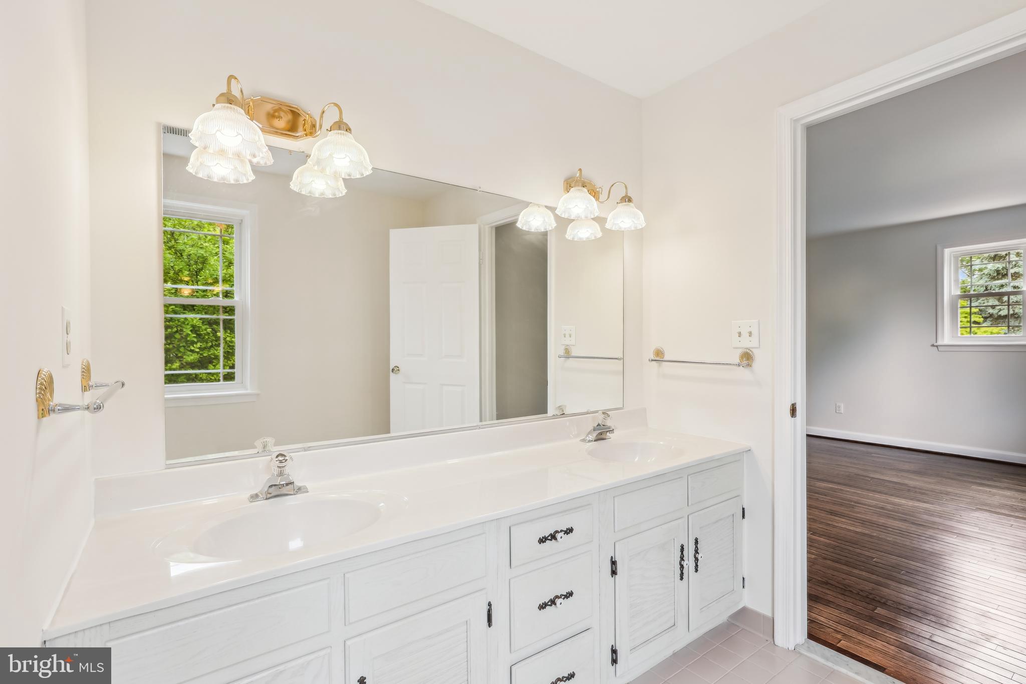 PT ROCKVILLE OUT RES 3 - Residential